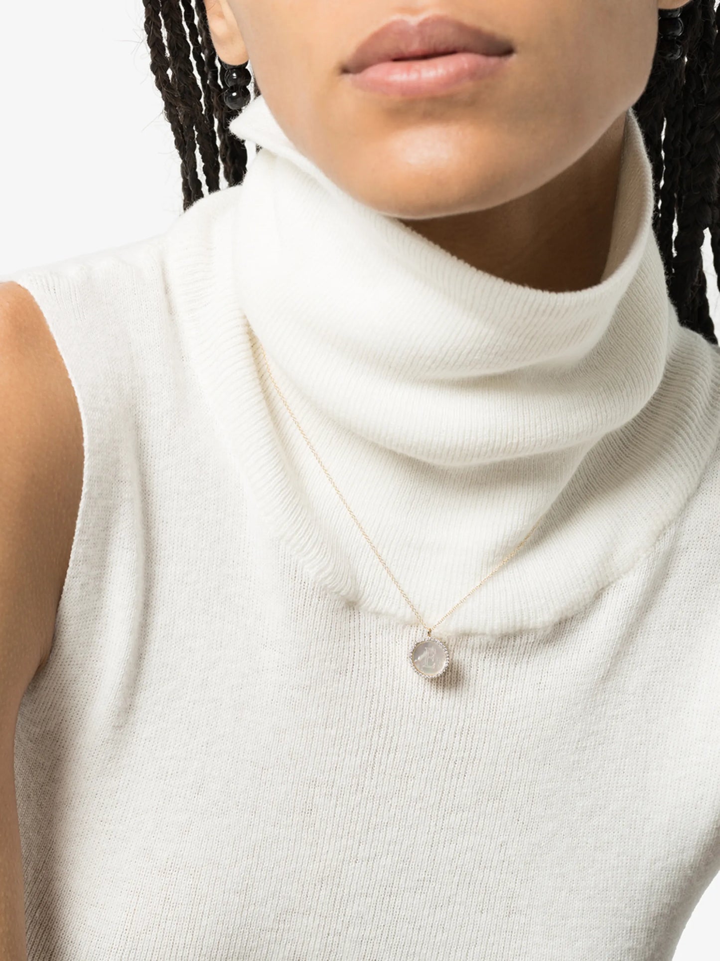 14kt yellow gold E pearl and diamond necklace