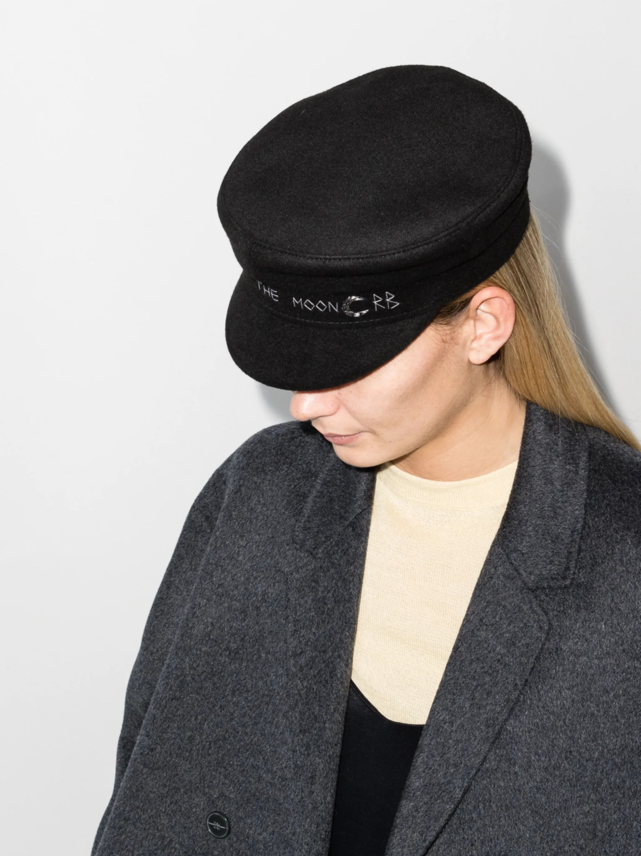 crystal-embellished logo baker boy cap