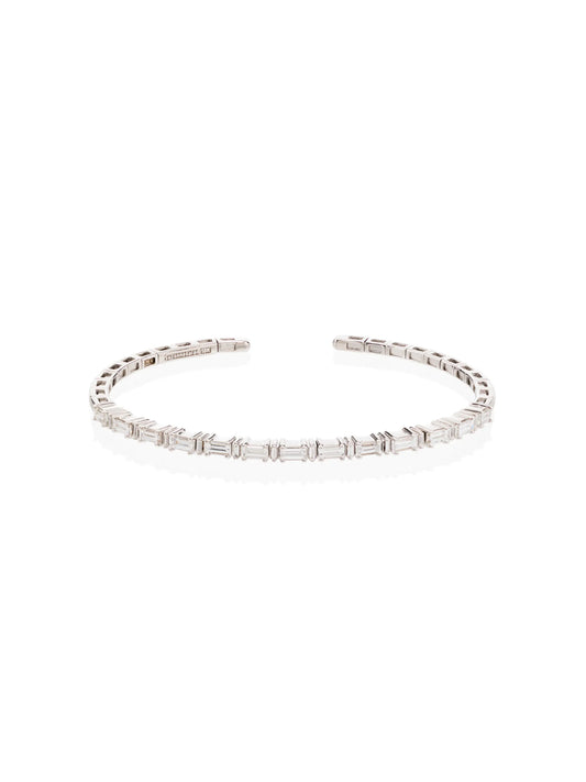 18kt white gold Linear Horizontal baguette diamond bangle