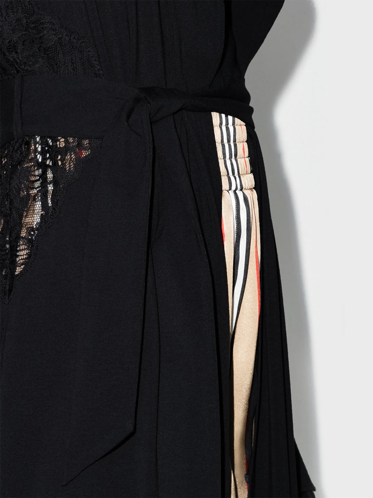 Layla lace-detail short robe