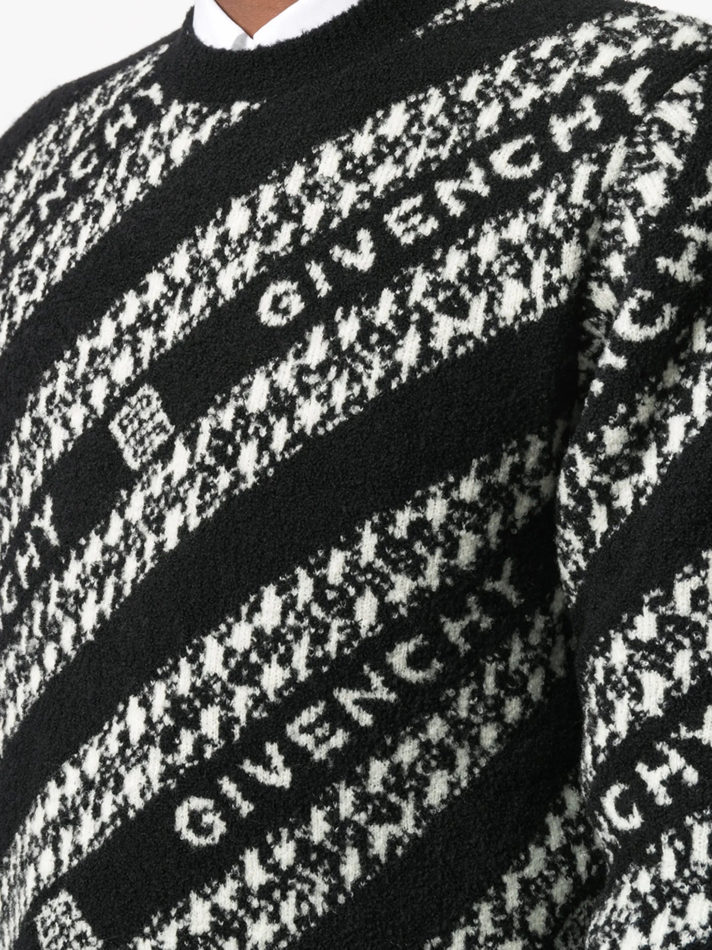Chain logo jumper