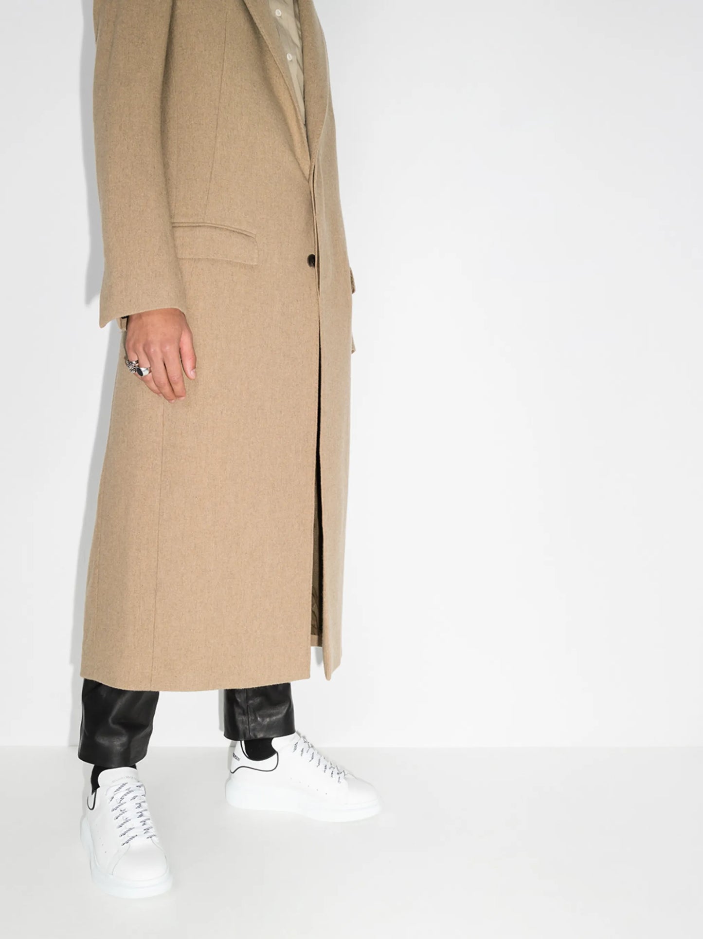 Oversized low-top sneakers