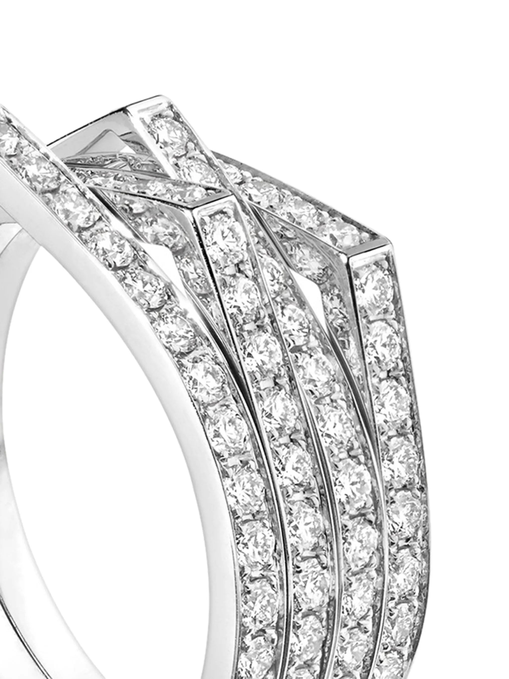 18kt white gold Antifer diamond ring