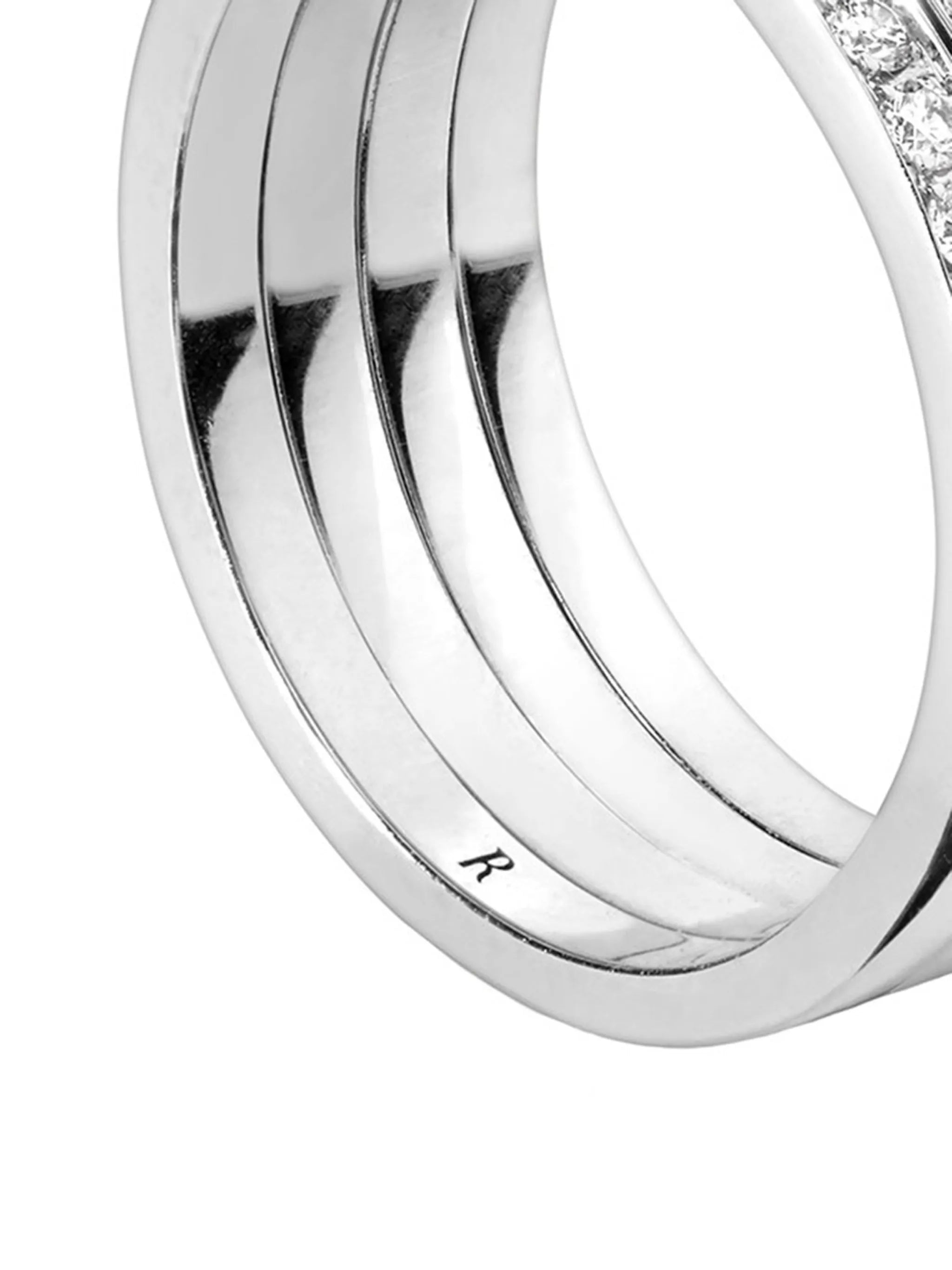 18kt white gold Antifer diamond ring