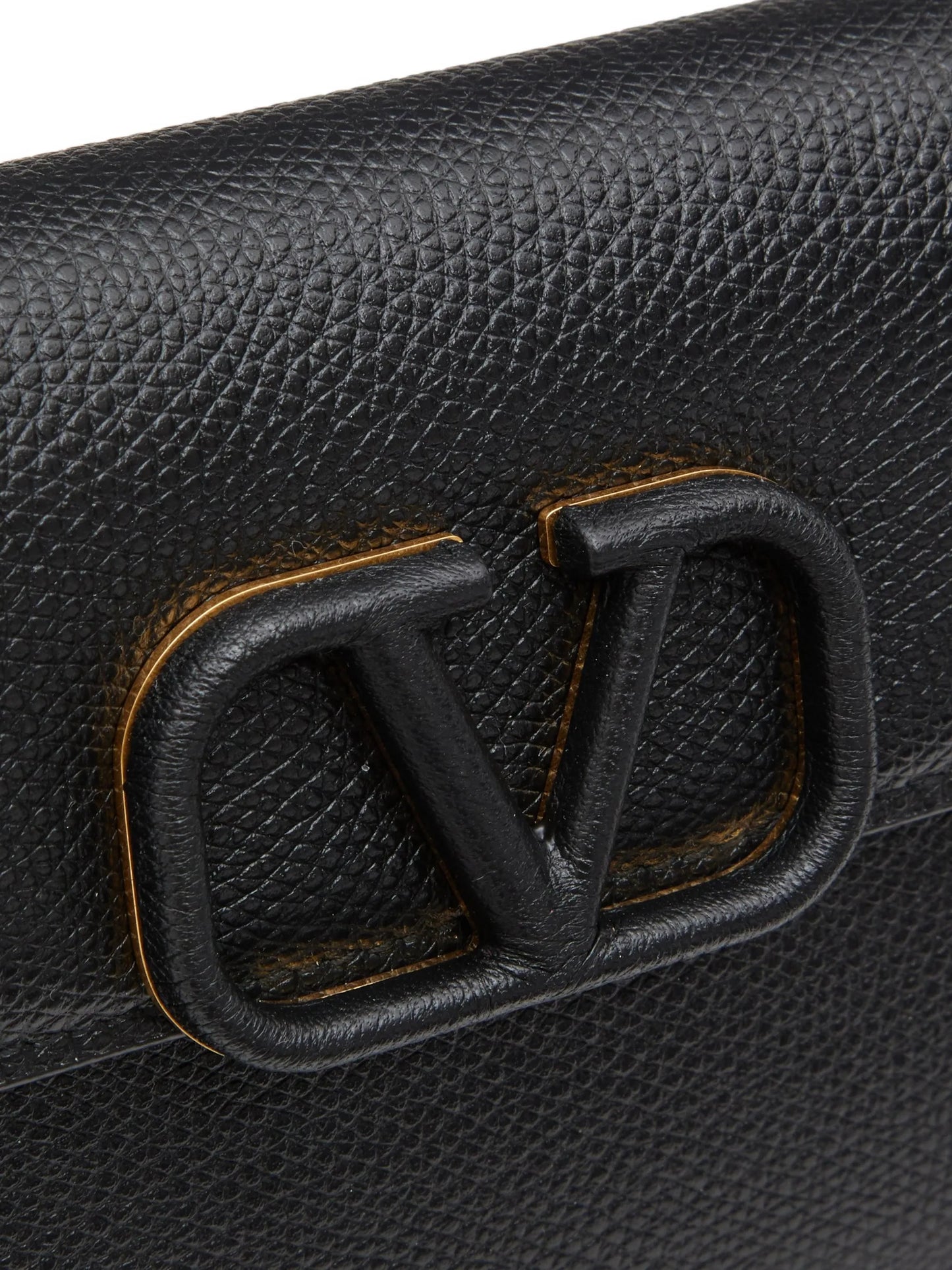 Vlogo Signature grainy calfskin wallet with chain