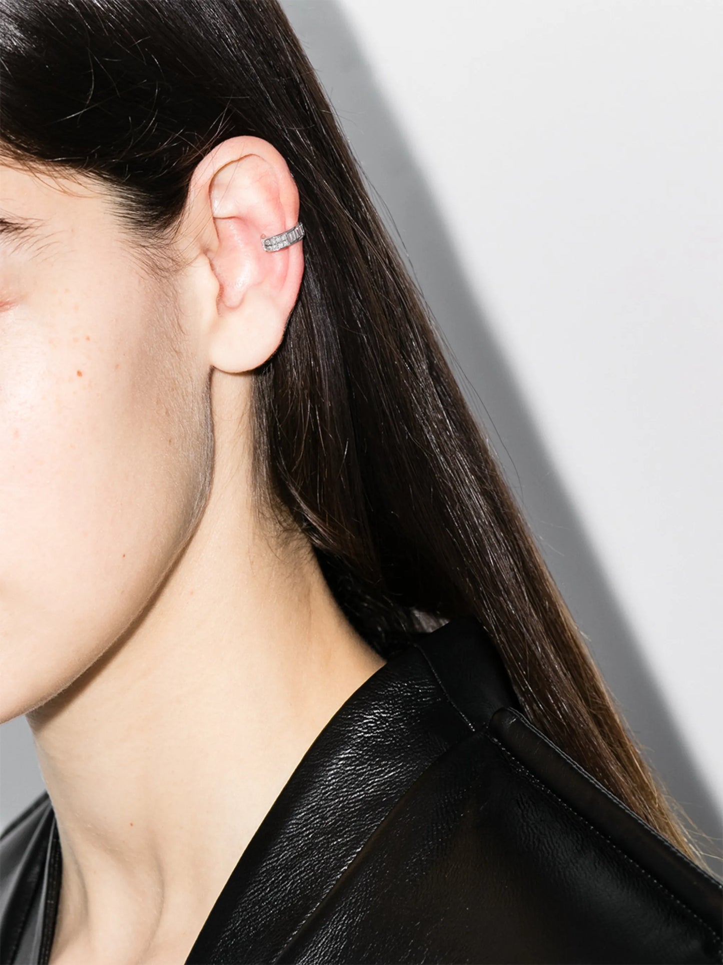18kt white gold baguette diamond ear cuff