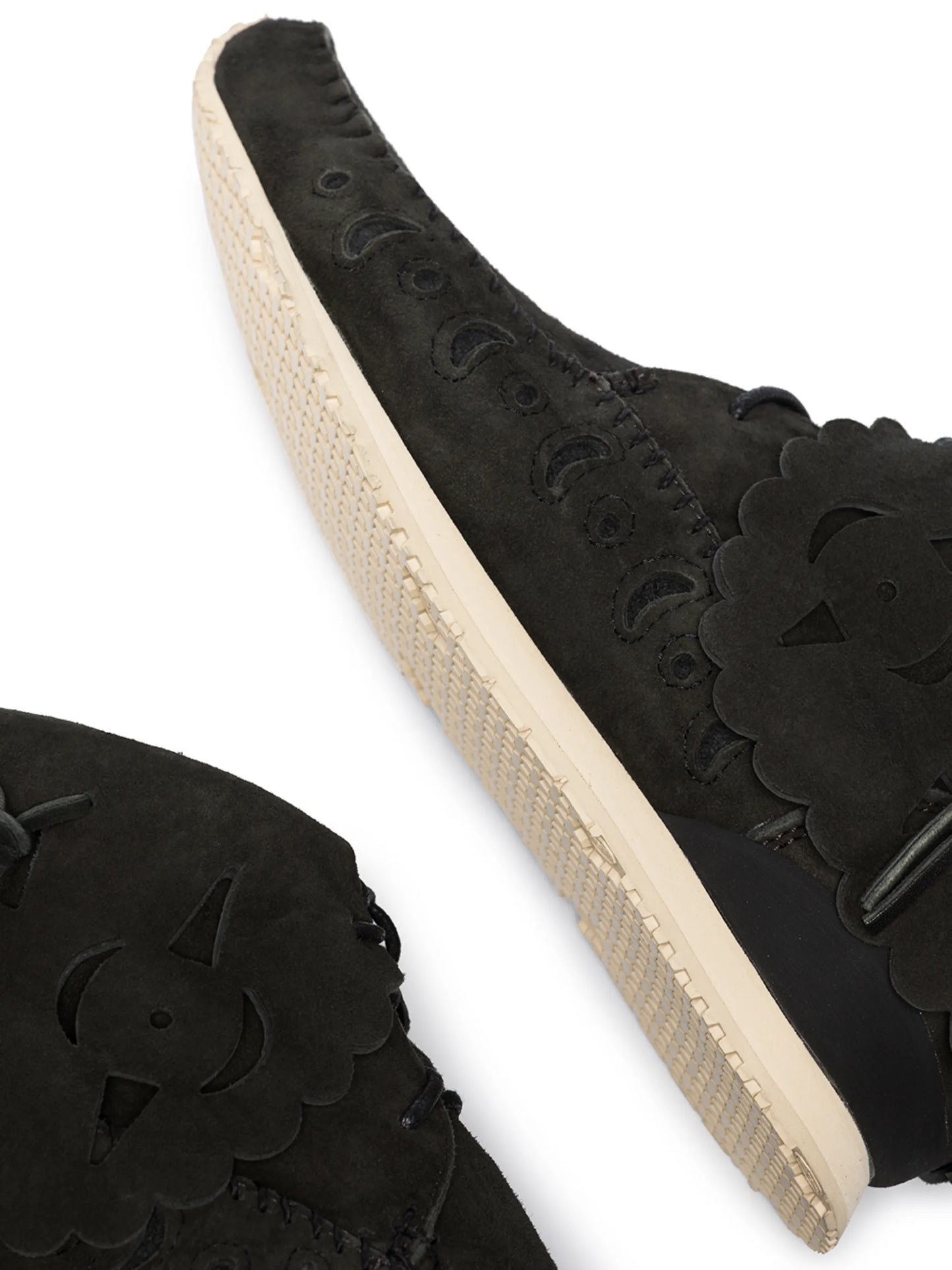 embroidered-motif suede desert boots
