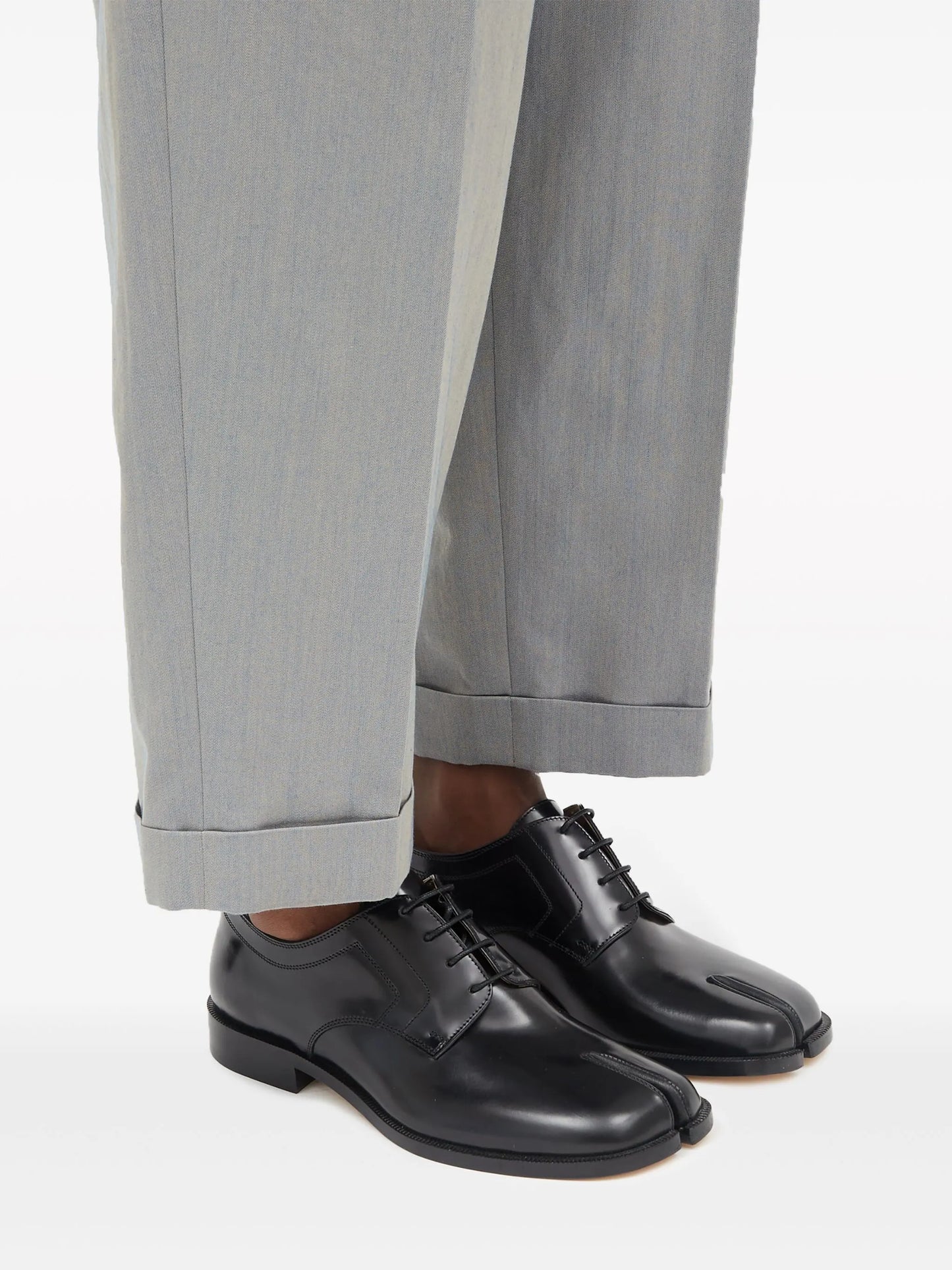 Tabi lace-ups