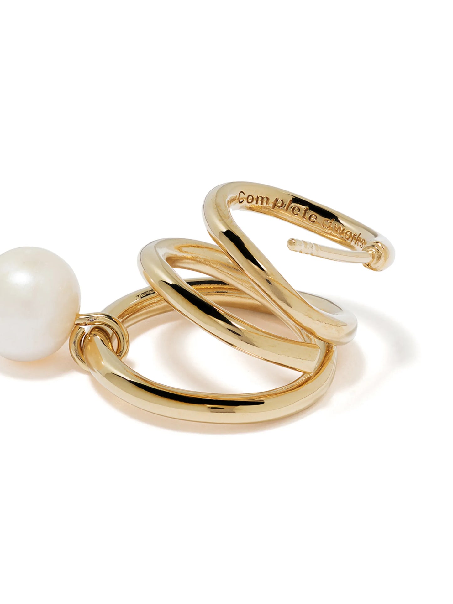 Flow pearl earrings