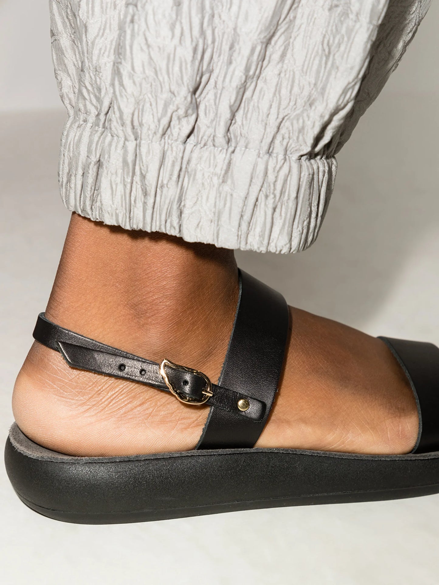 Clio Comfort flat sandals