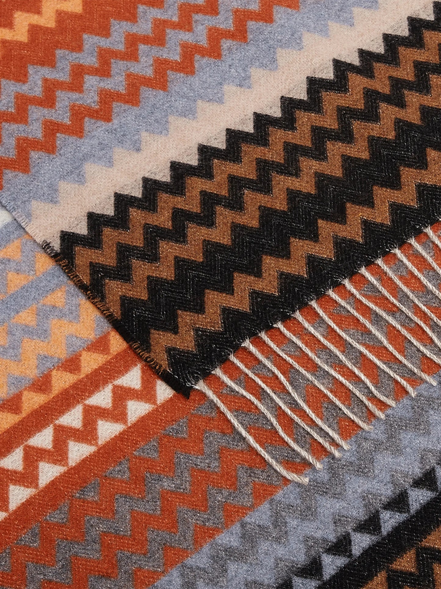 Humbert chevron throw