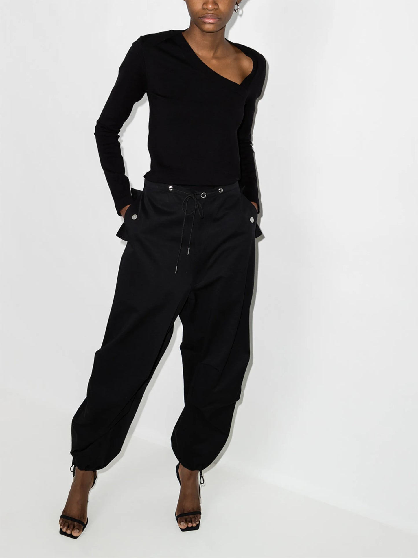 asymmetric-neck long-sleeve T-shirt