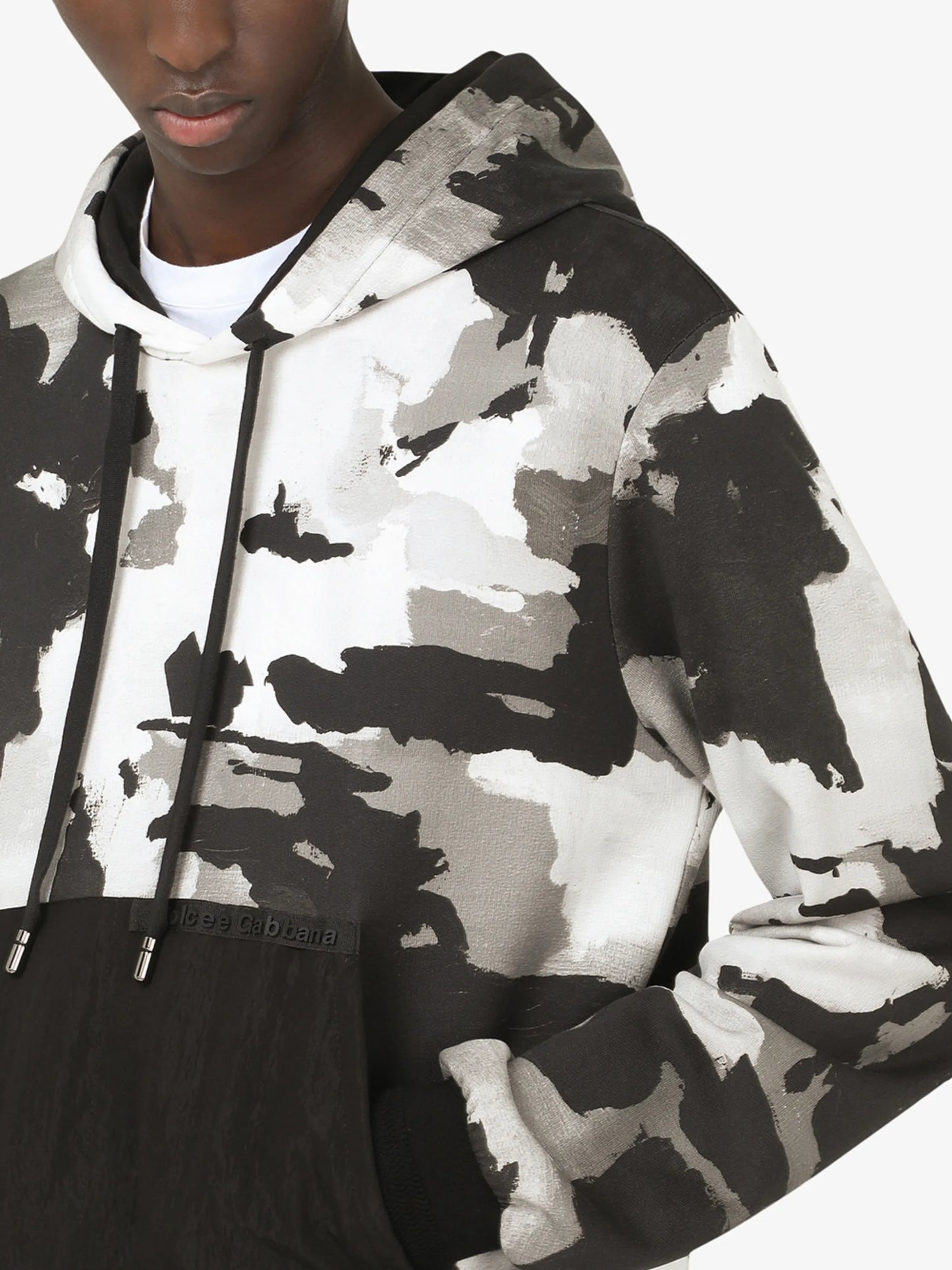 camouflage-pattern V-neck hoodie