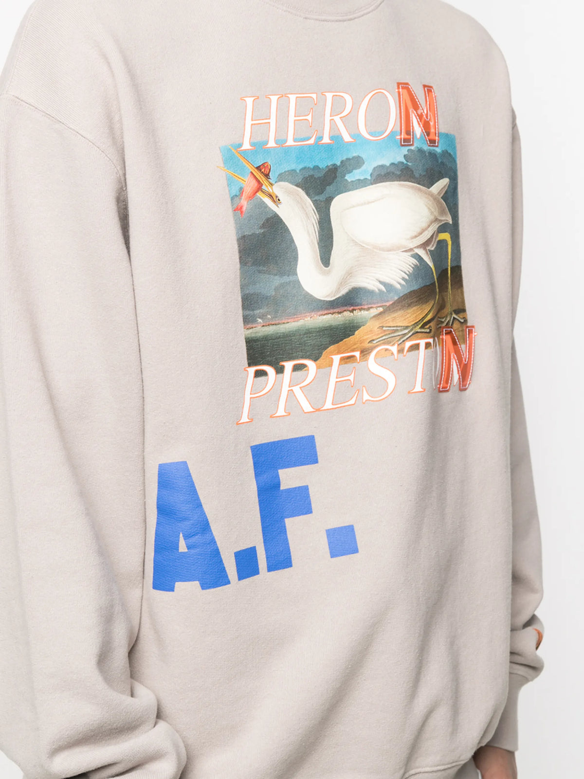 graphic-print long-sleeved sweatshirt