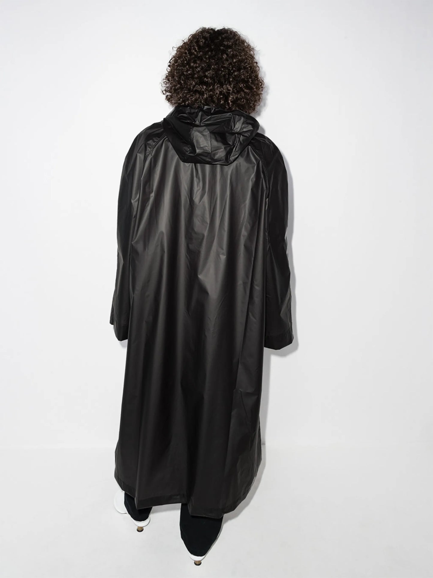 hooded high-neck raincoat
