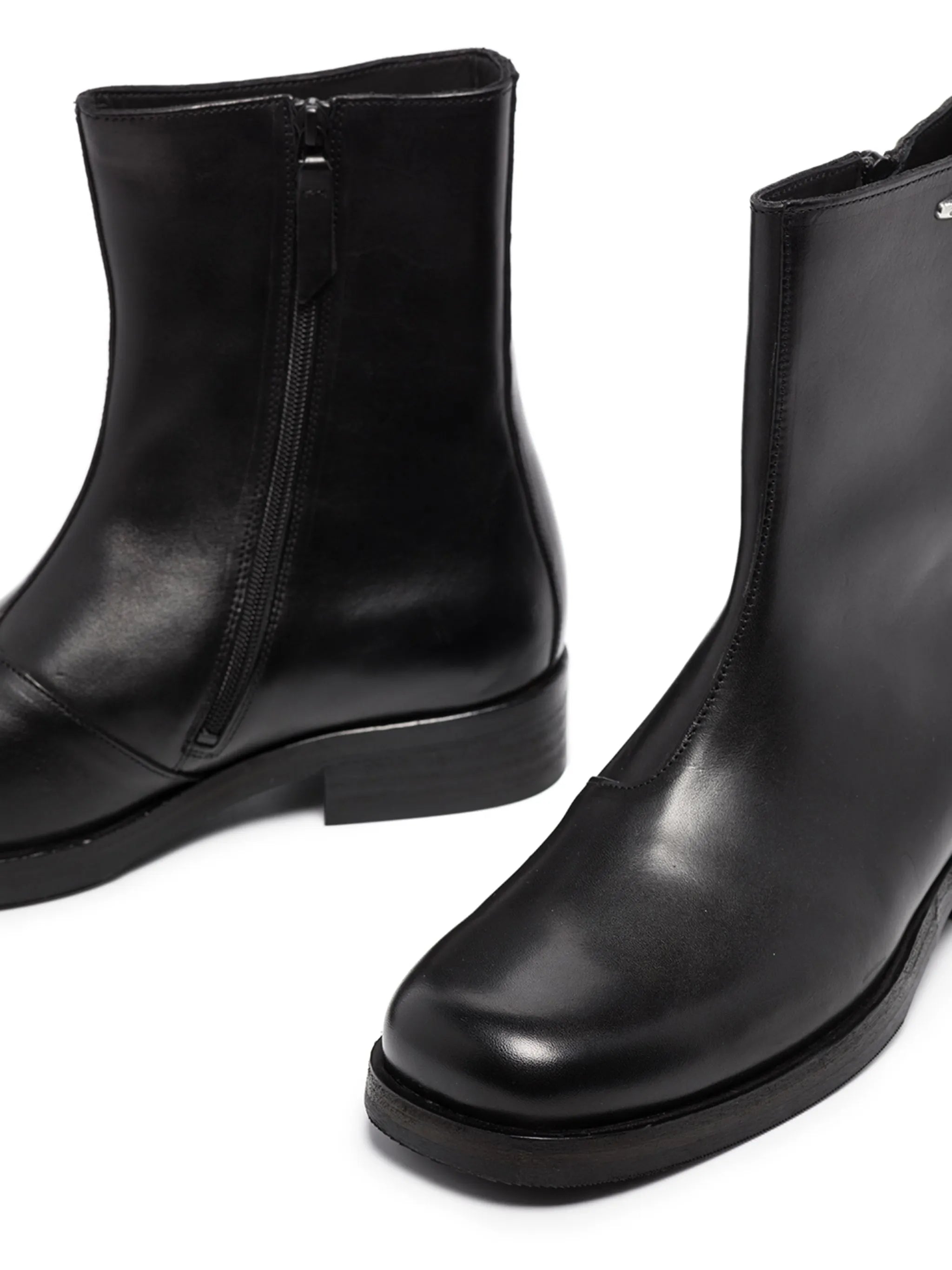 Camion ankle boots