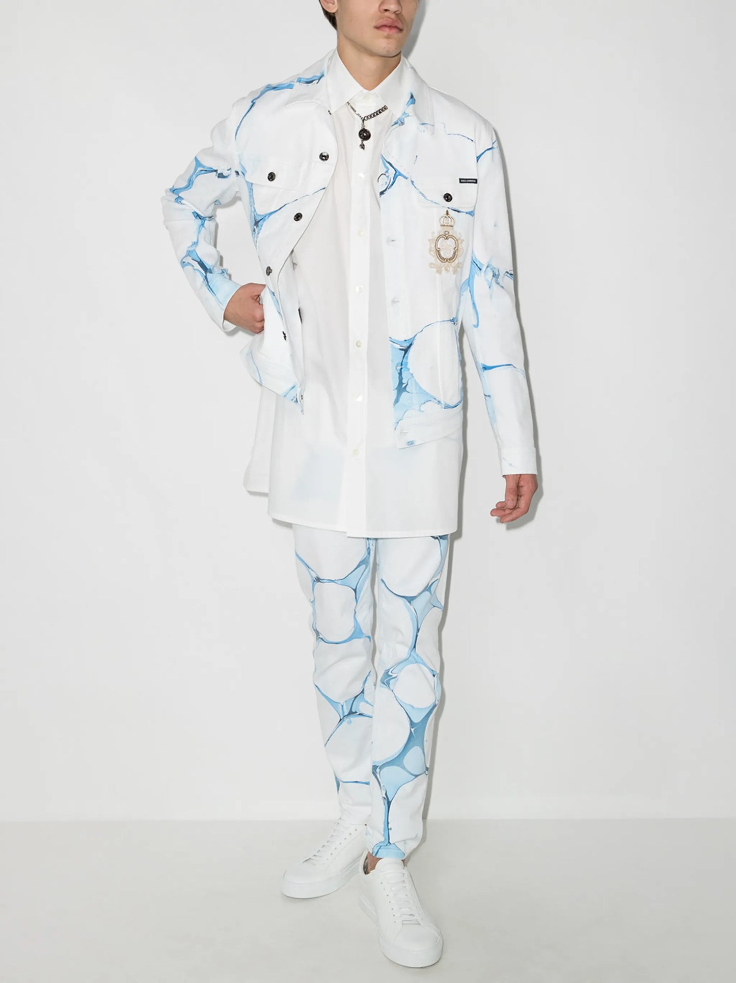 sleeveless cotton shirt