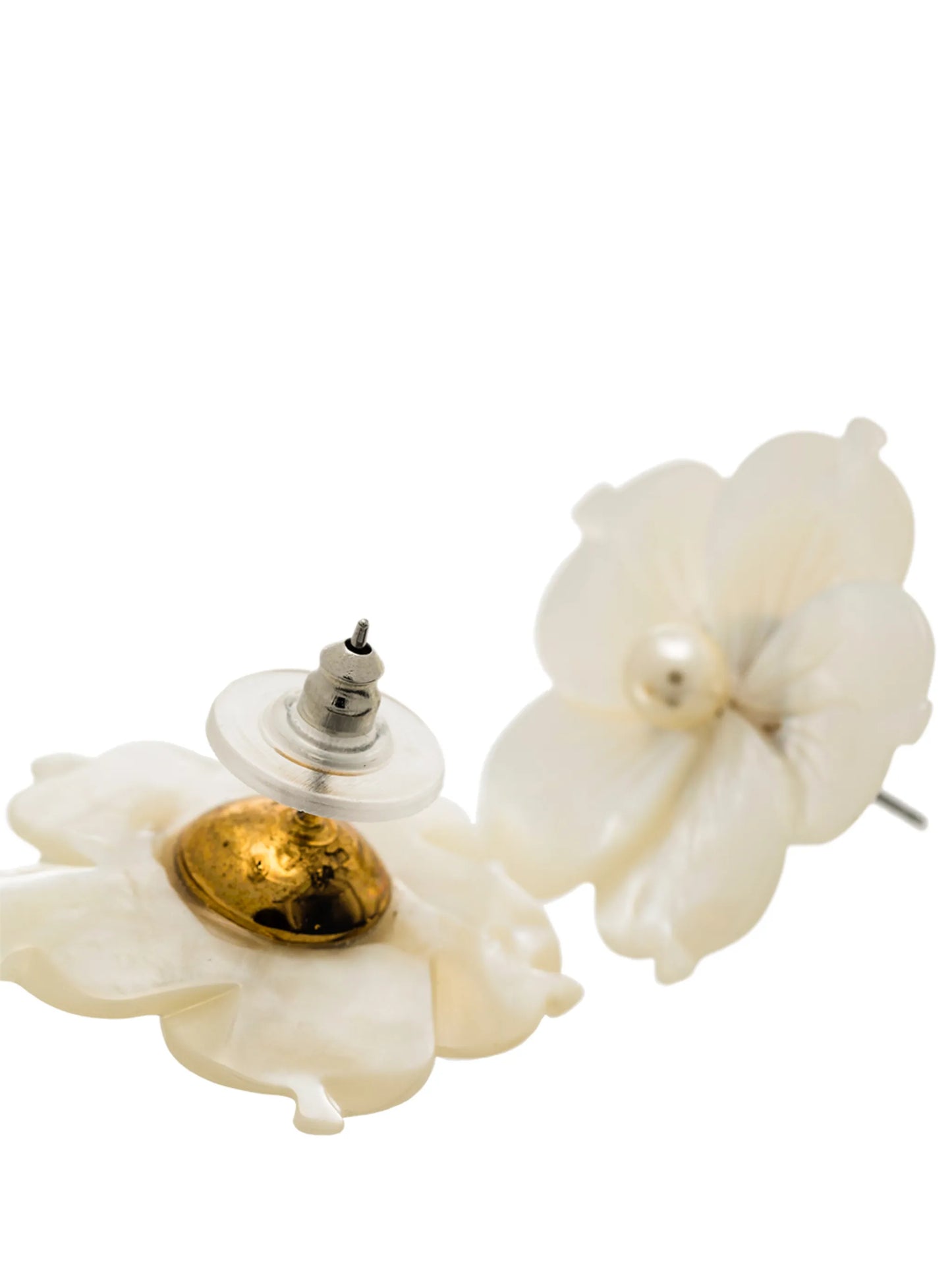 mother-of-pearl flower stud earrings