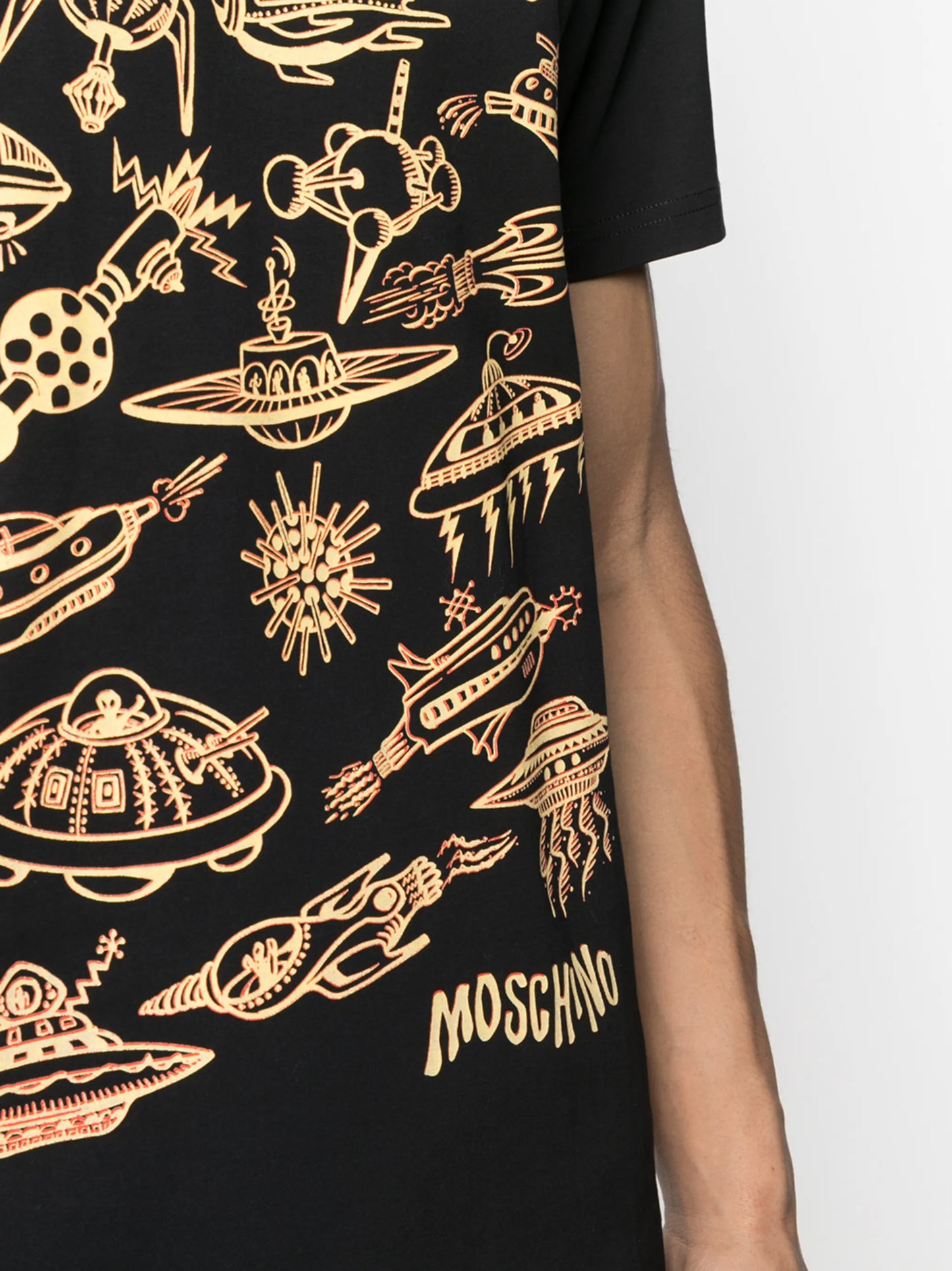 graphic-print T-shirt