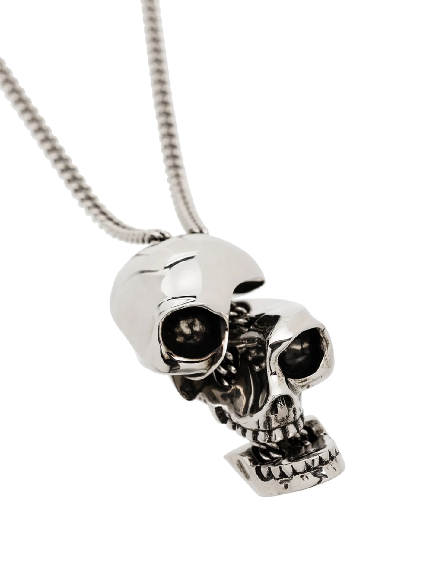 skull pendant necklace