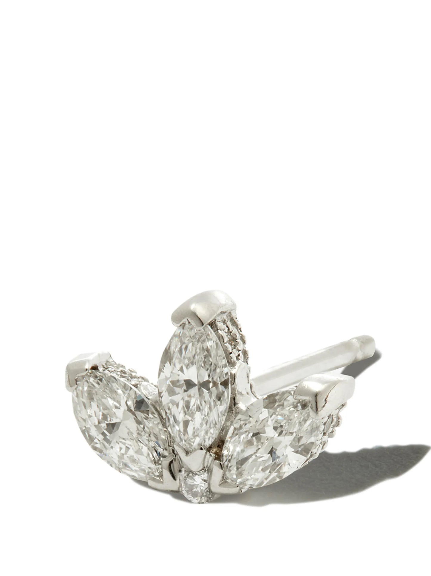 18kt white gold Engraved Lotus earring