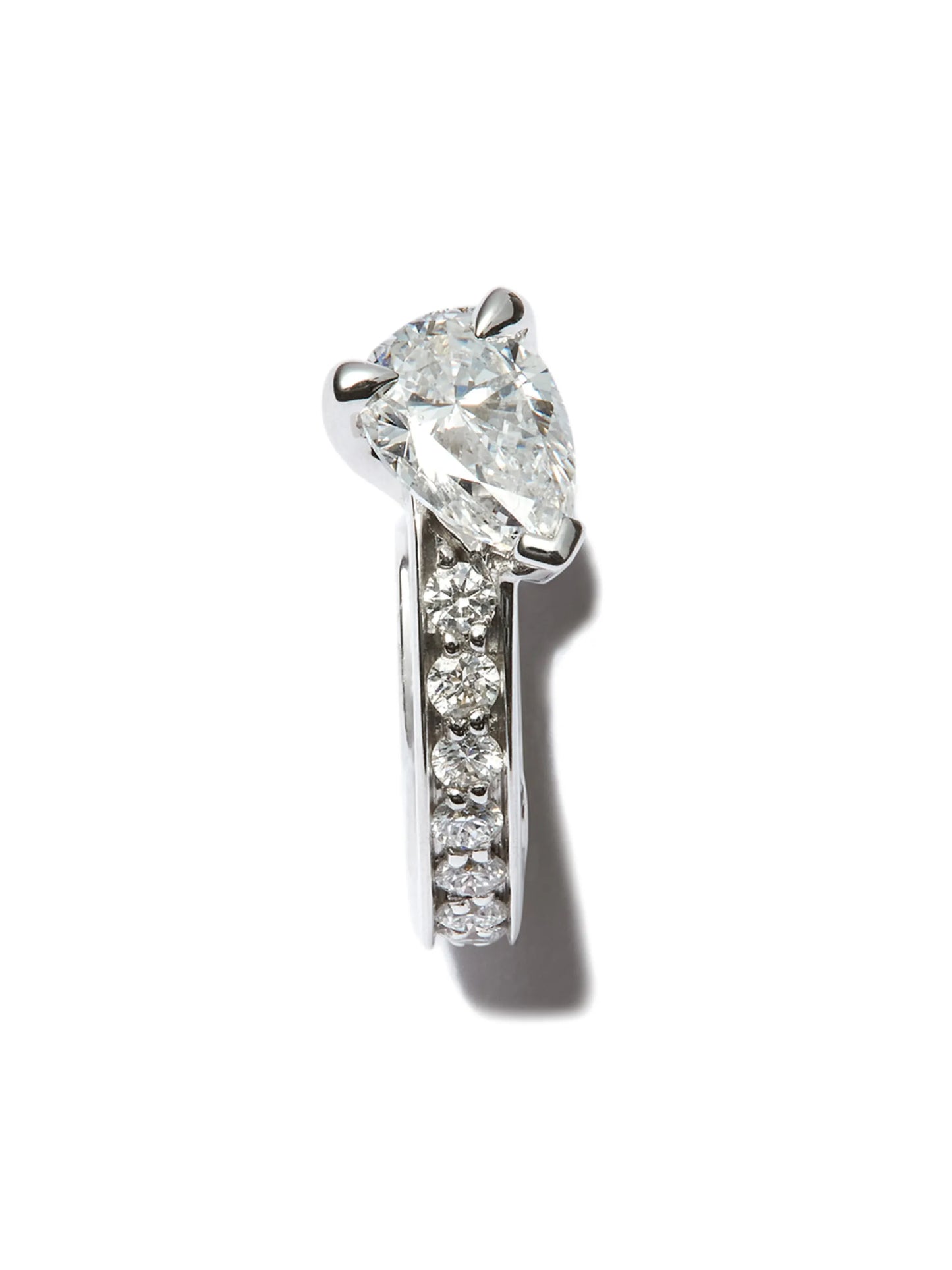 18K white gold Serti Sur Vide diamond earring