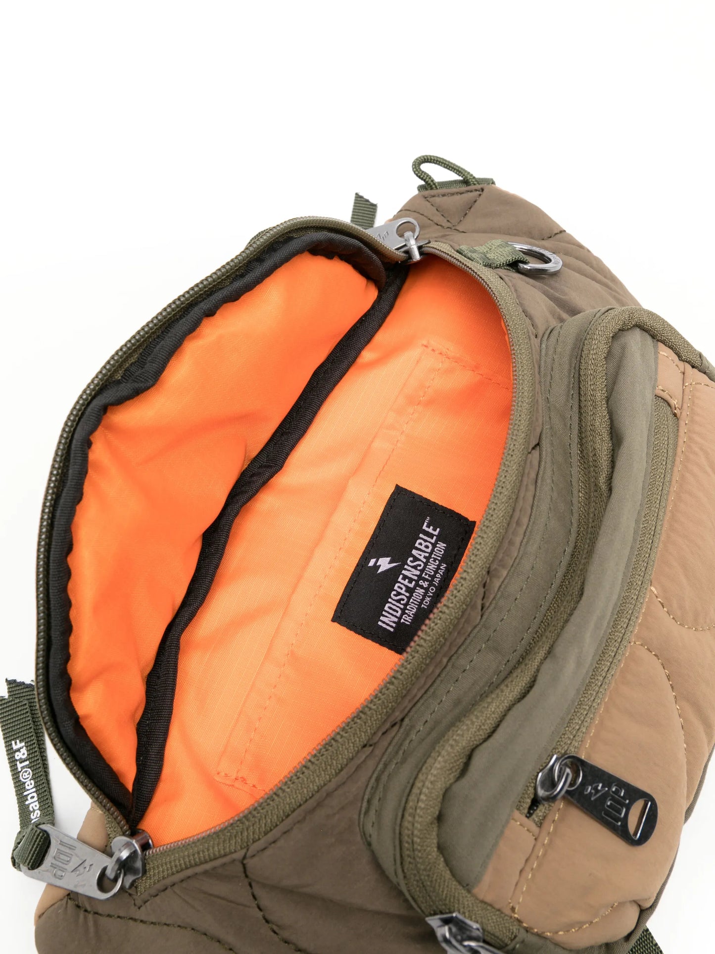 Sticky quilted belt bag