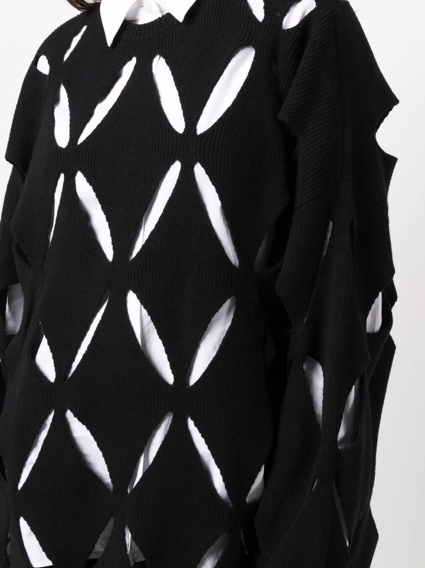 V cut-out long-sleeve knitted jumper