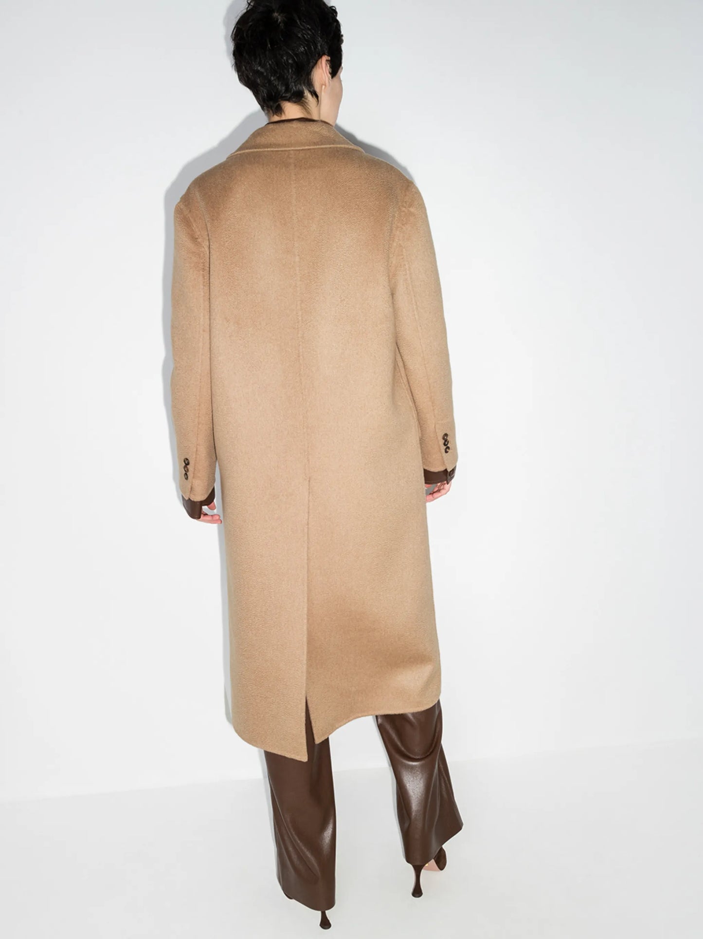 peak lapels double-breasted coat