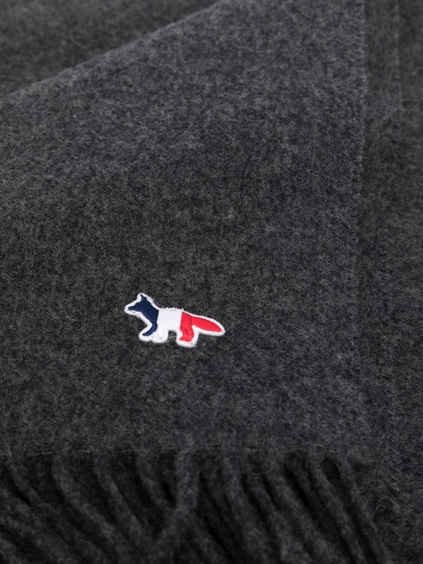 logo-patch fringed scarf