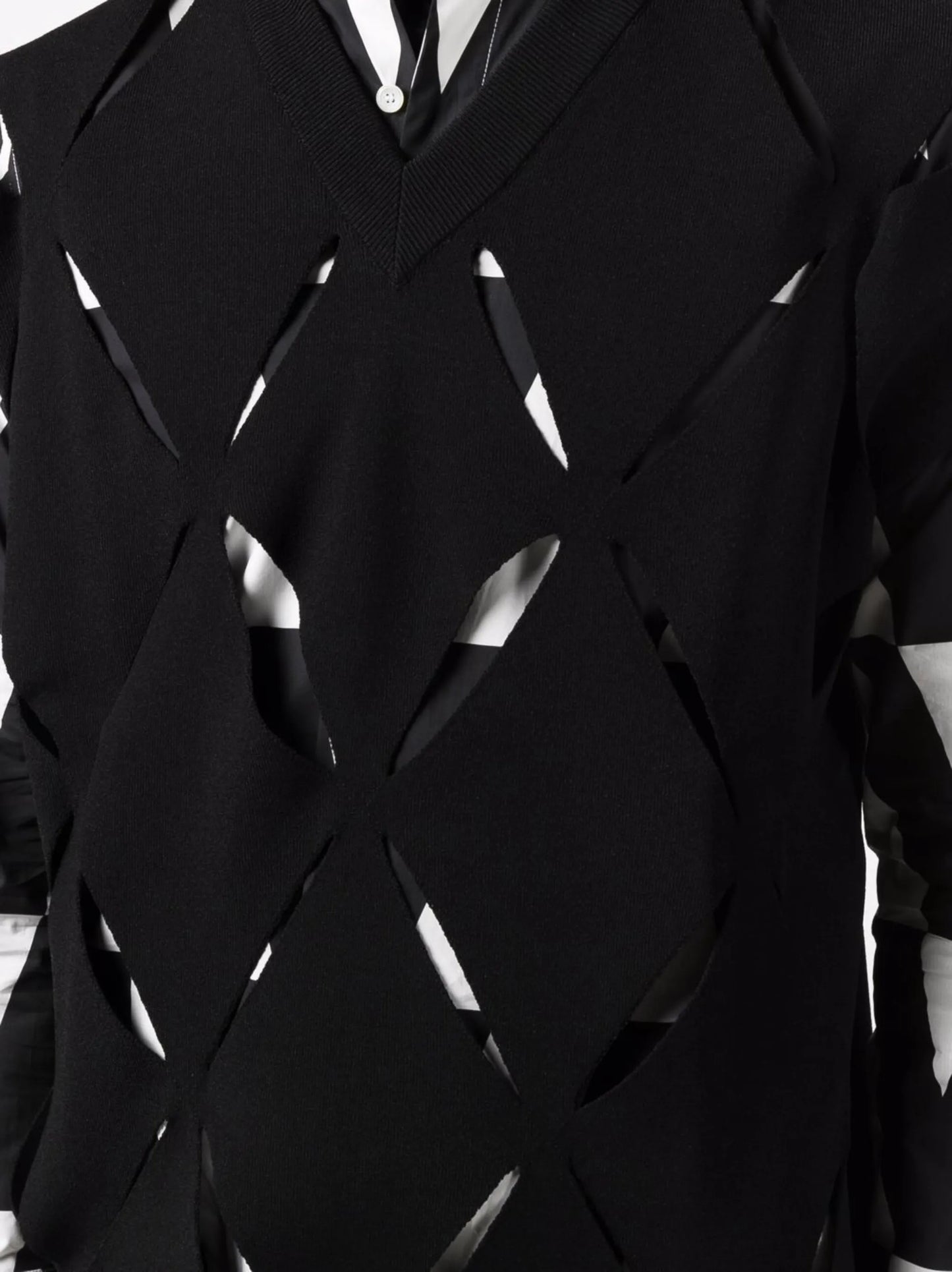V cut-out sleeveless knitted jumper