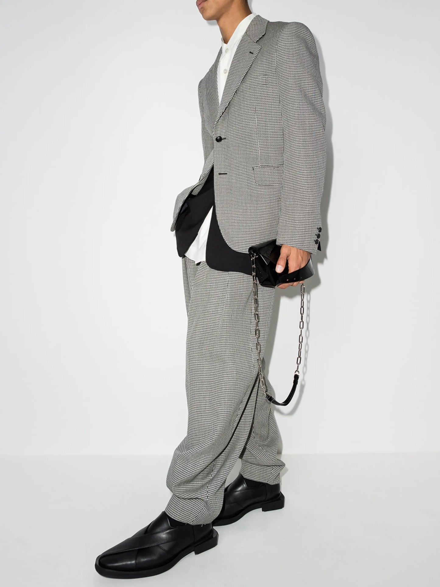 single-breasted houndstooth blazer
