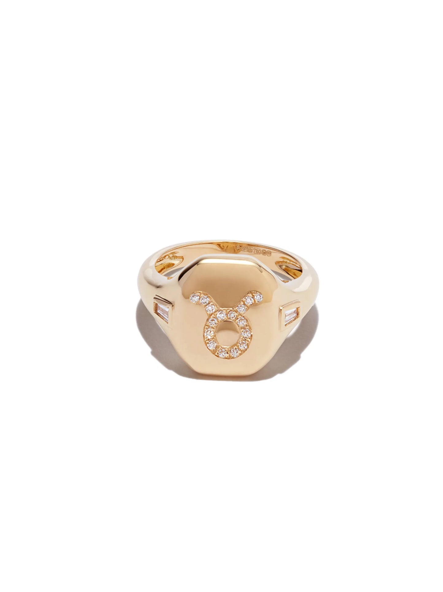 18kt yellow gold Taurus diamond signet ring