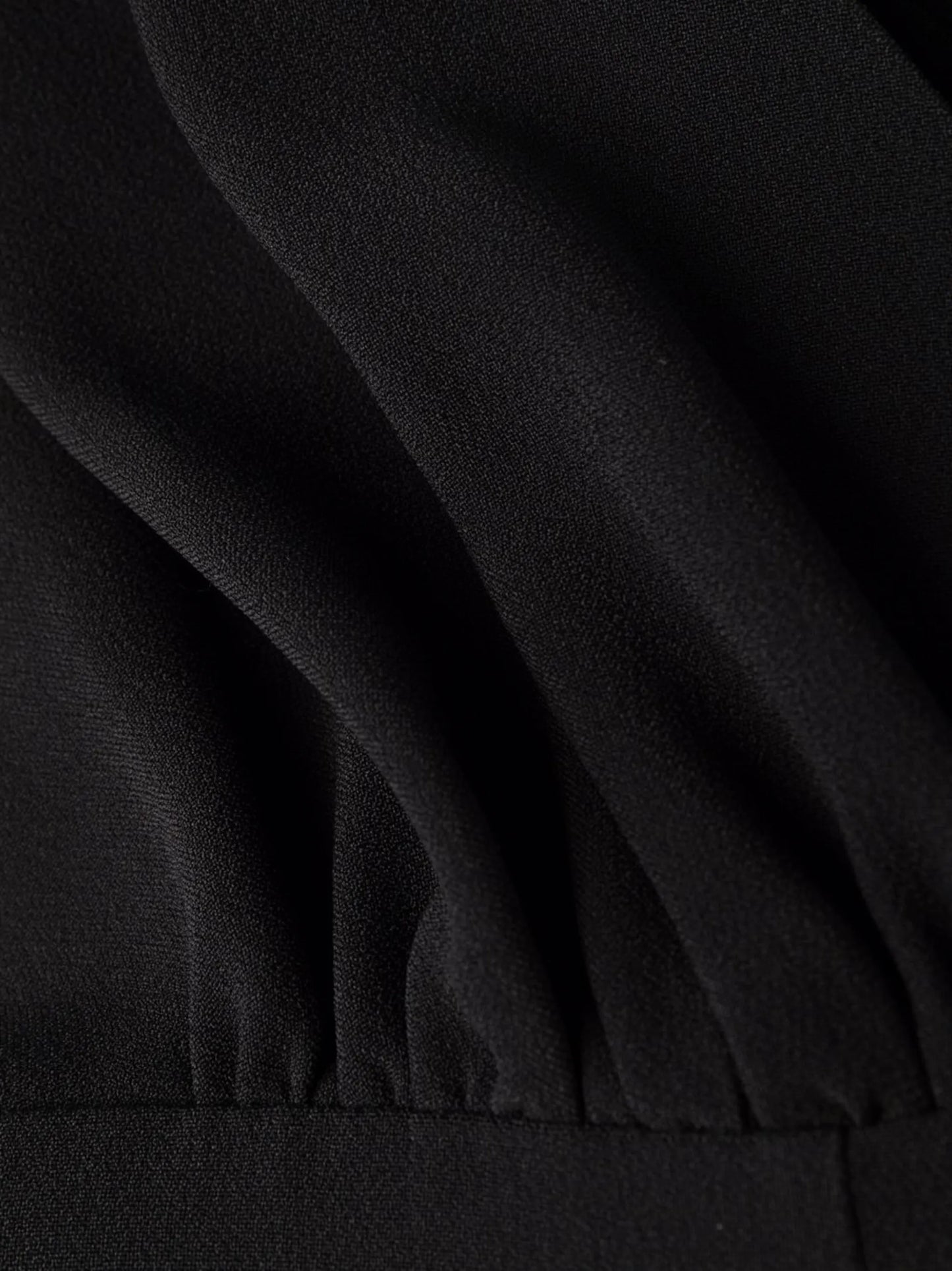 logo-plaque V-neck dress