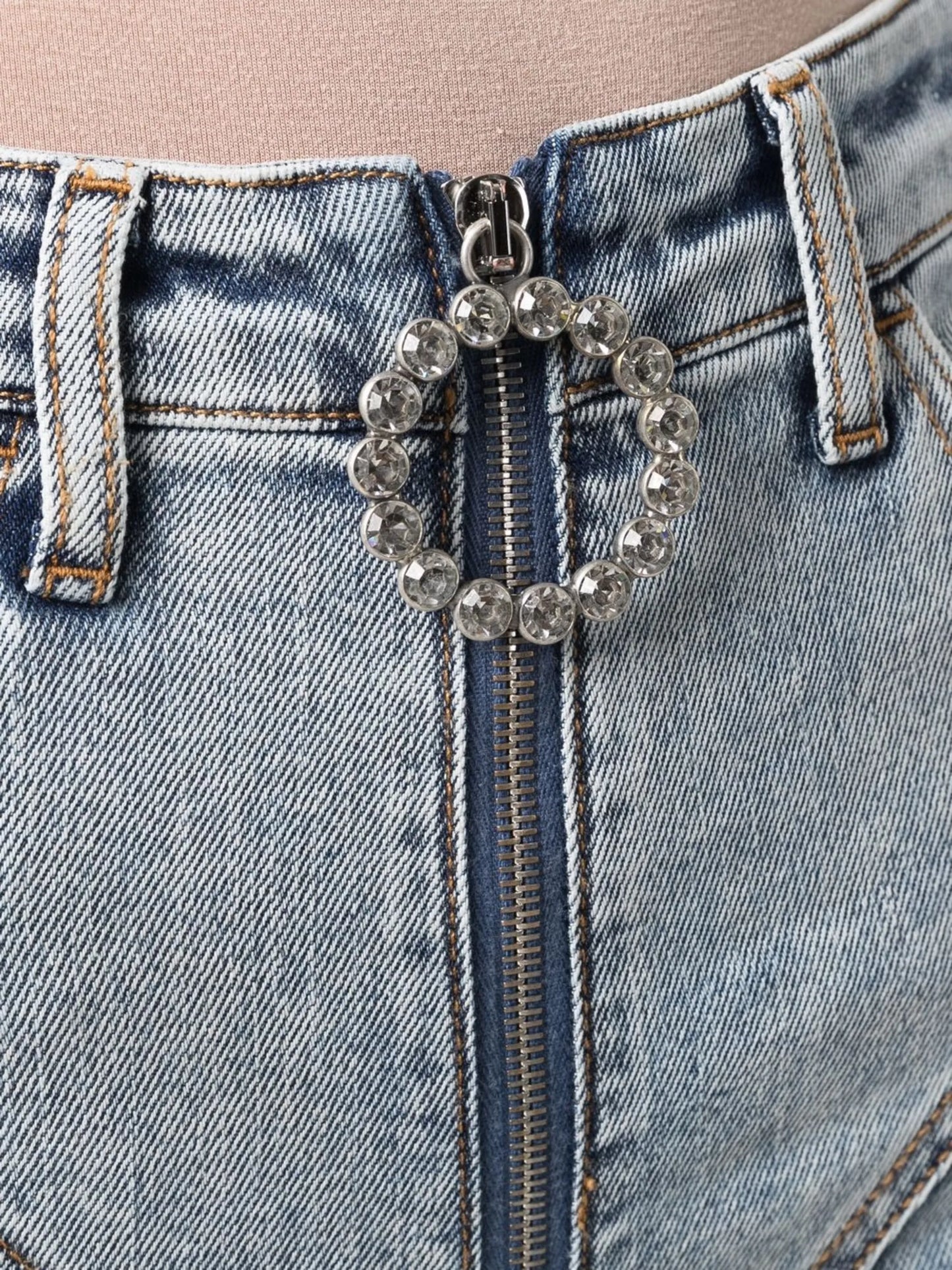 light wash skinny jeans