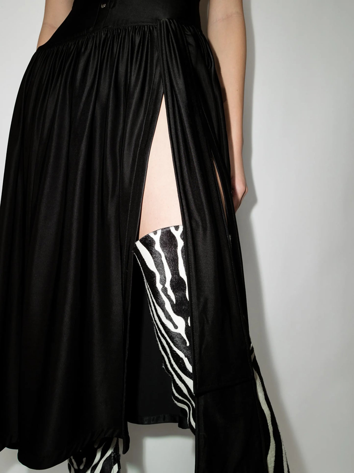 halterneck chain-detail midi dress