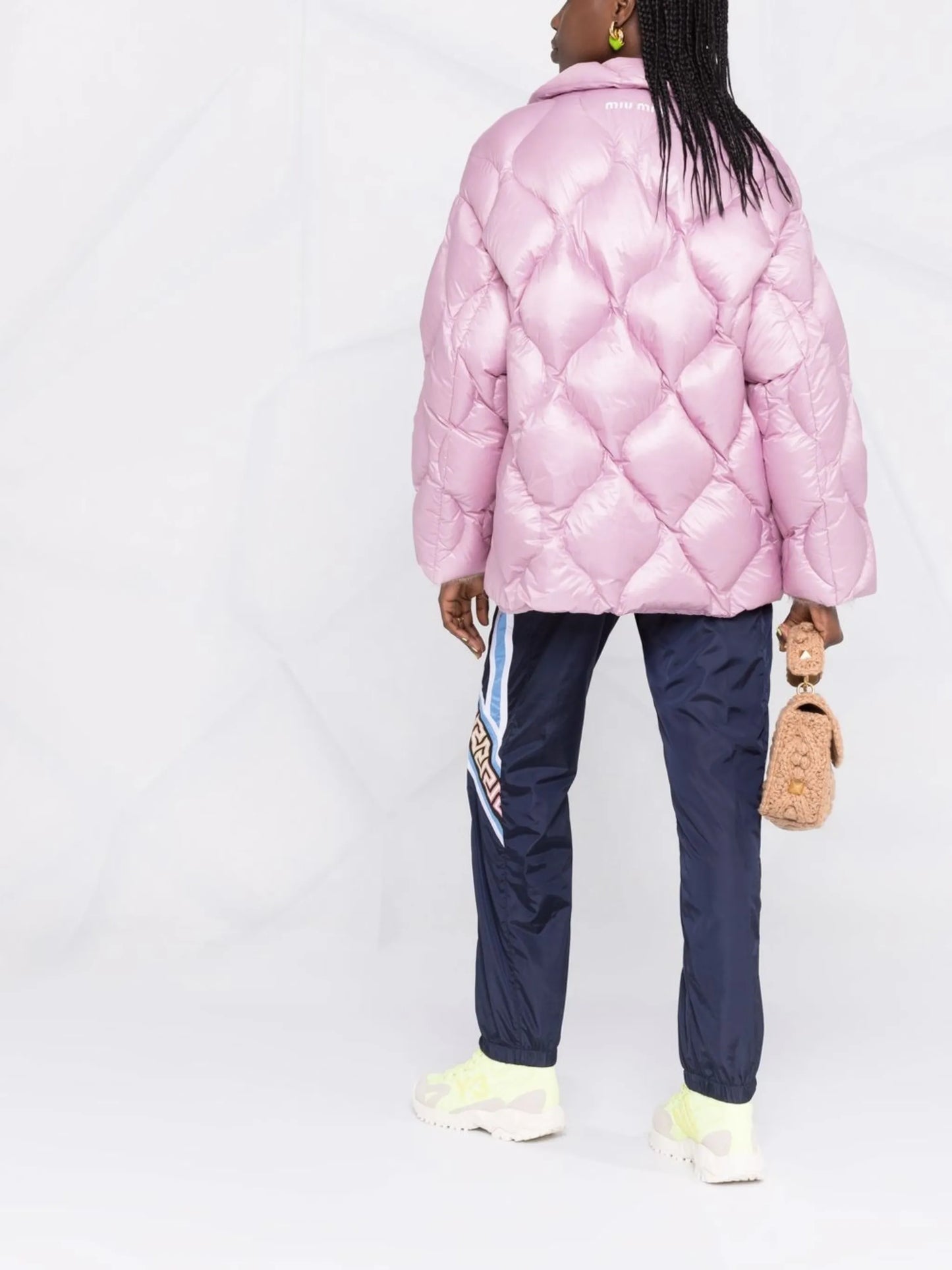 zip-fastening padded jacket