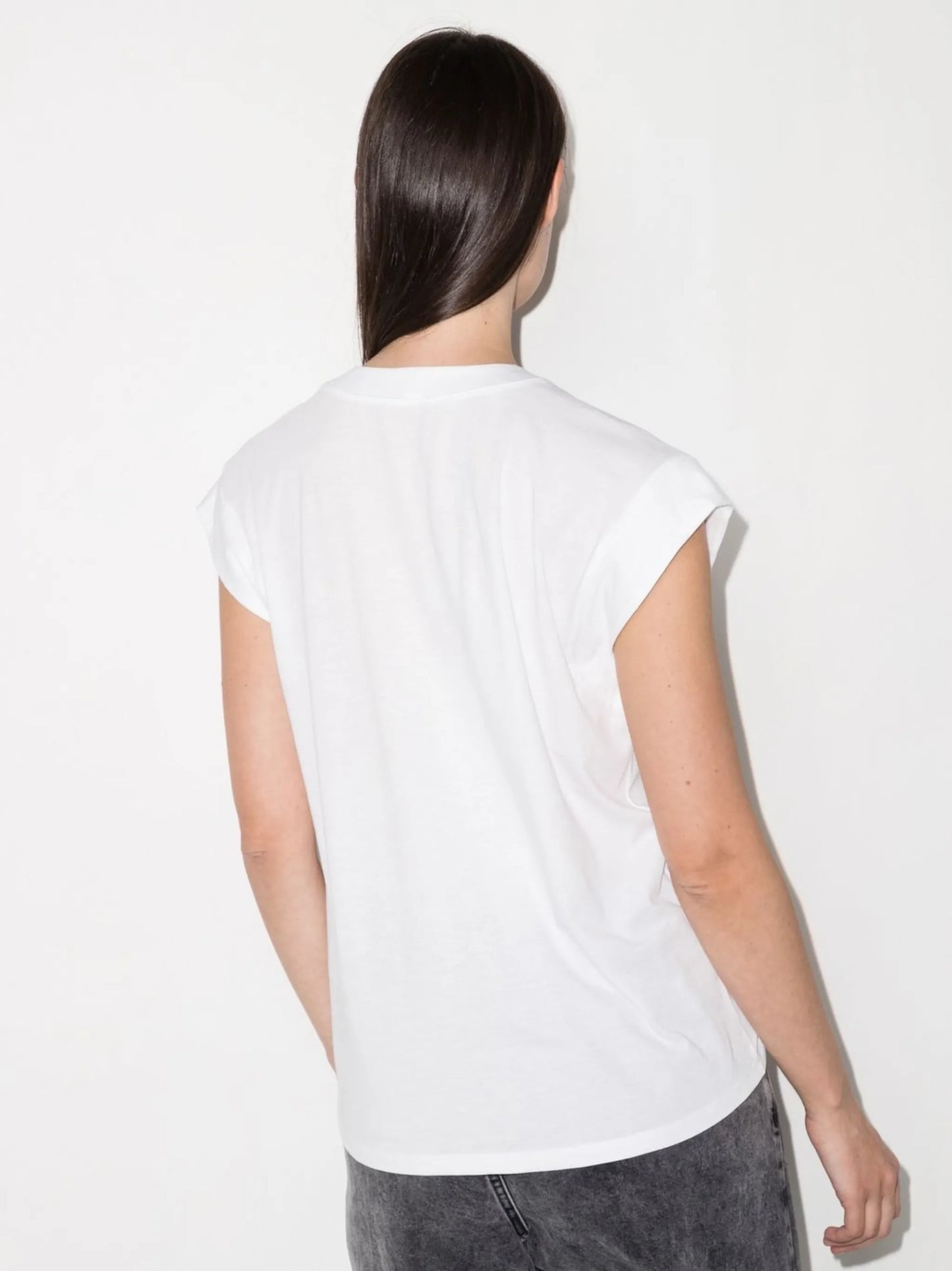 short-sleeved V-neck T-shirt