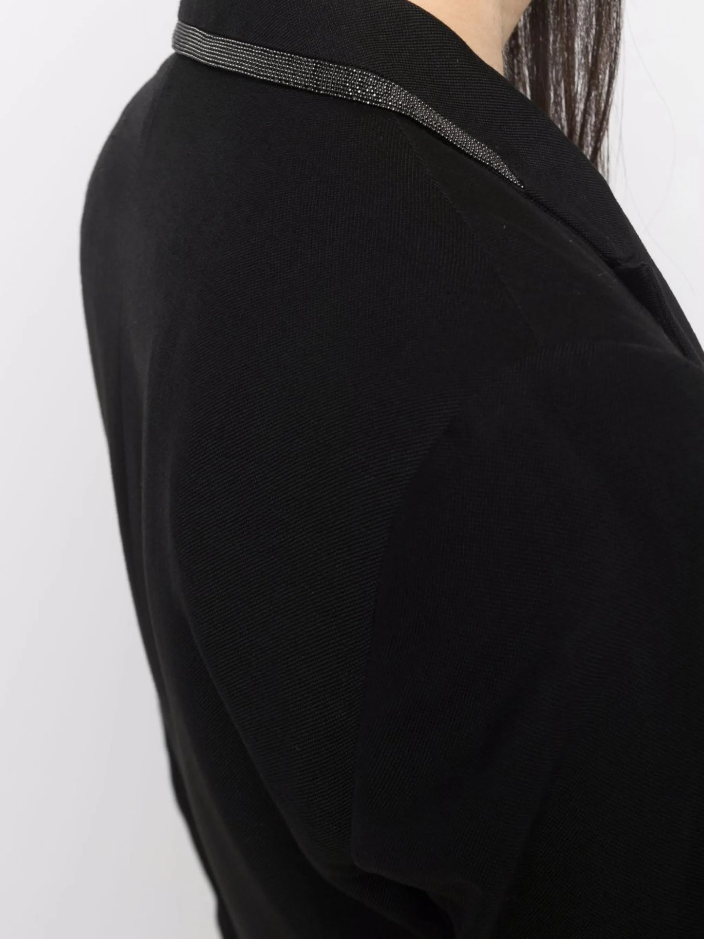 peak-lapel single-breasted blazer