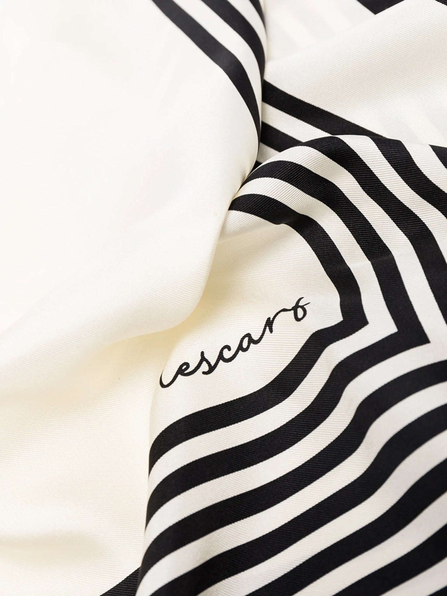 No.1 striped scarf