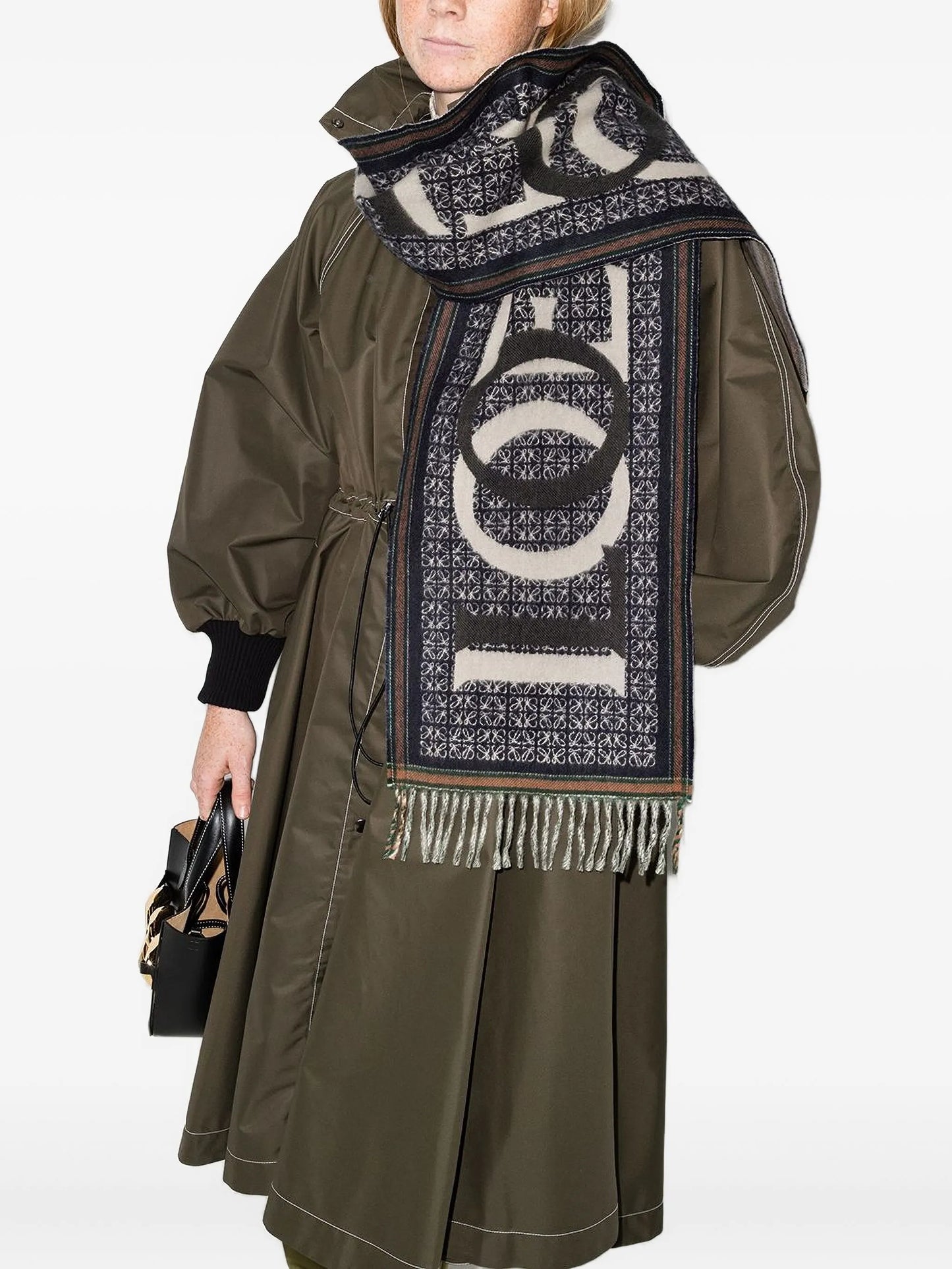 Love jacquard scarf