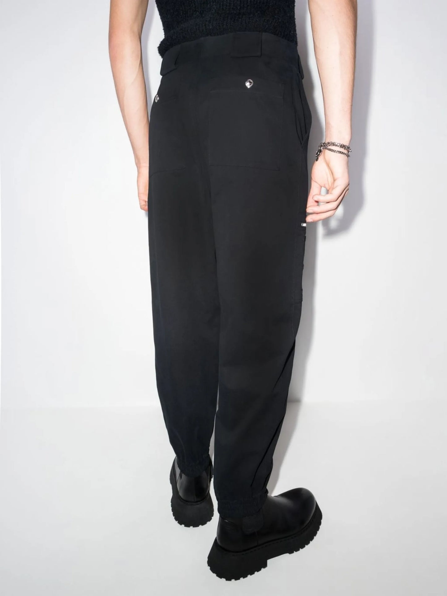 zip-detailing tapered trousers