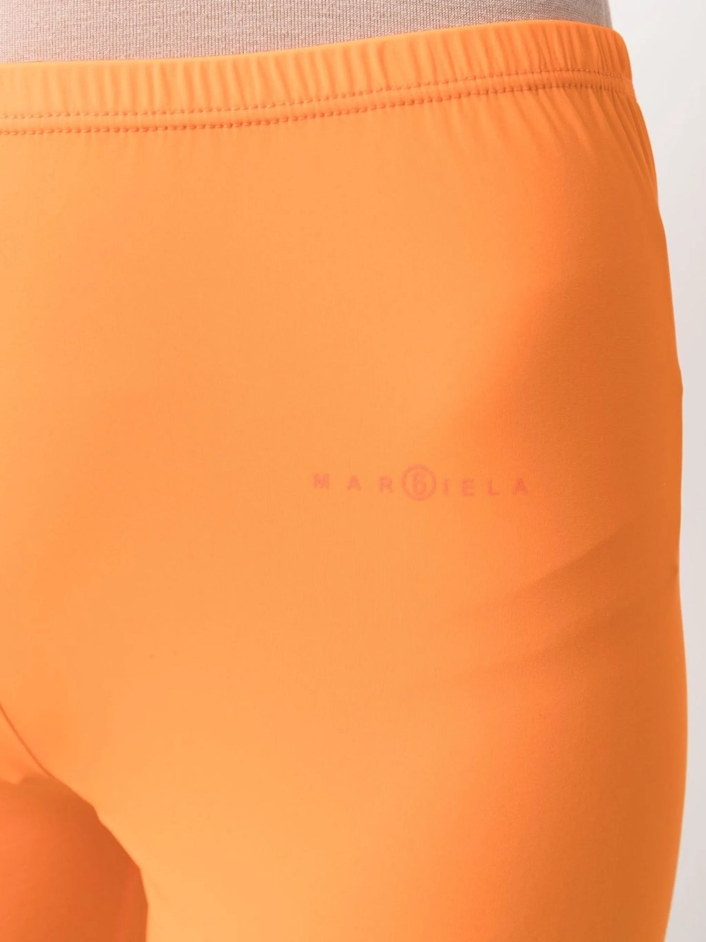 fitted knee-length shorts