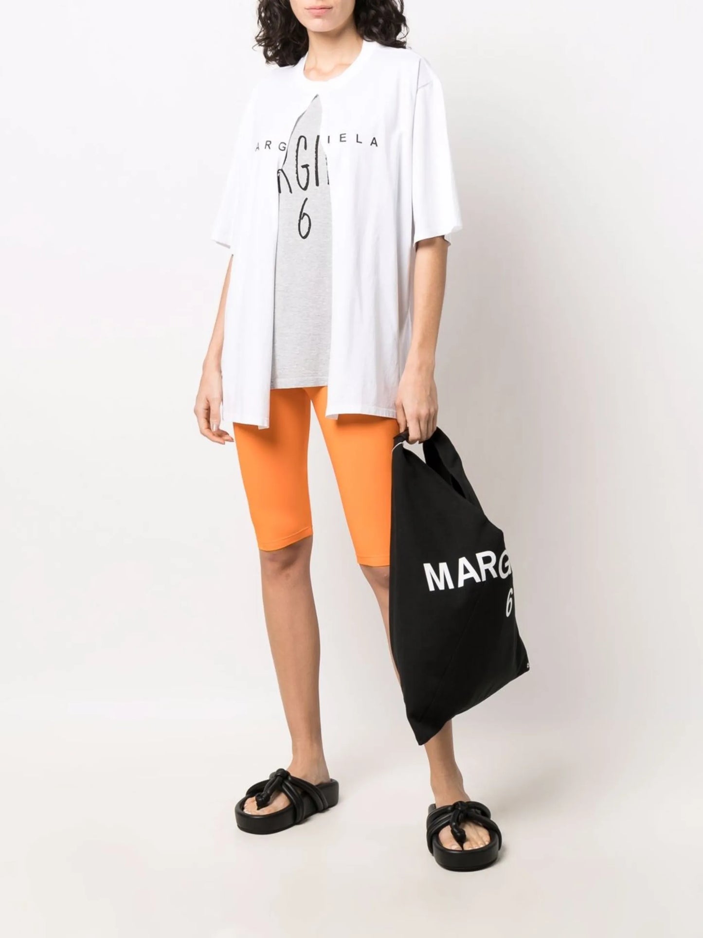 fitted knee-length shorts