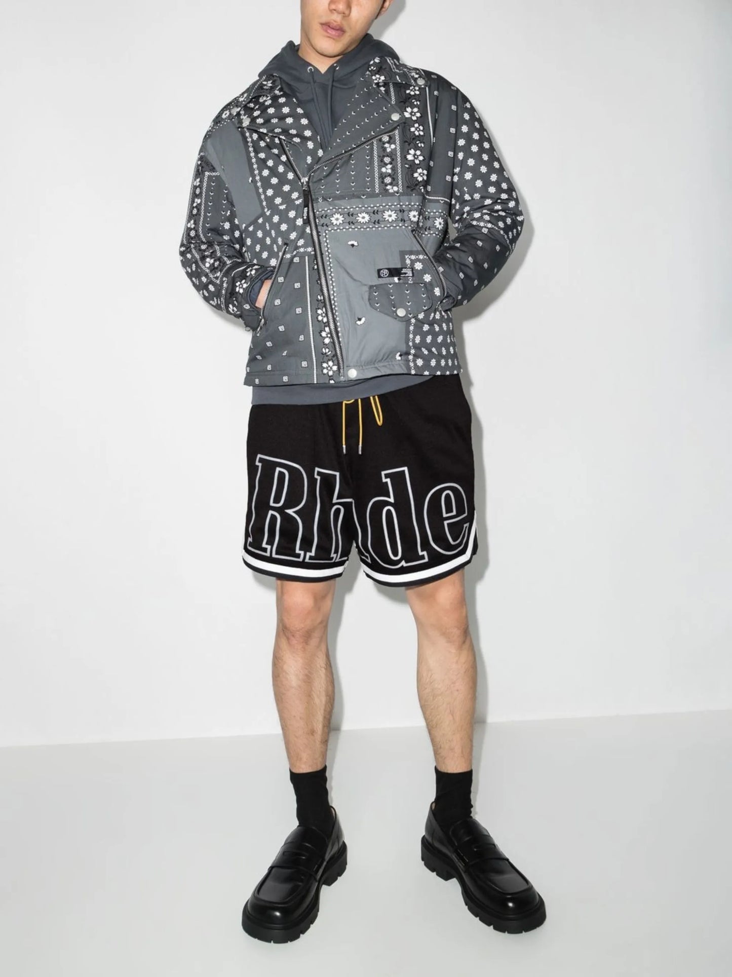 Court deck shorts