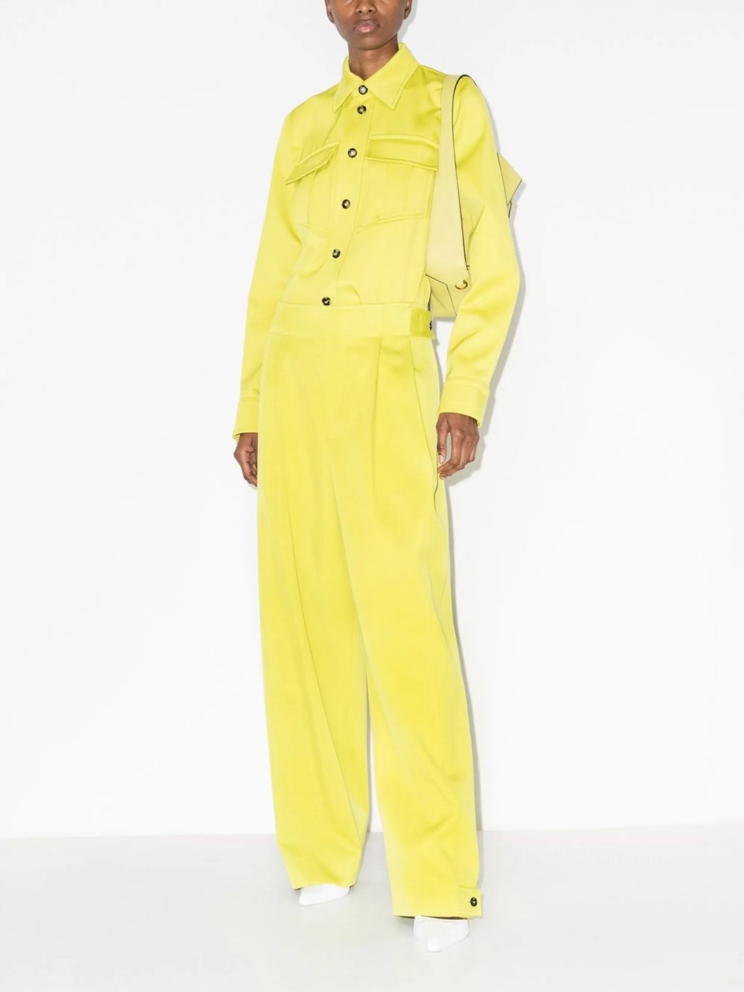 pleated trousers