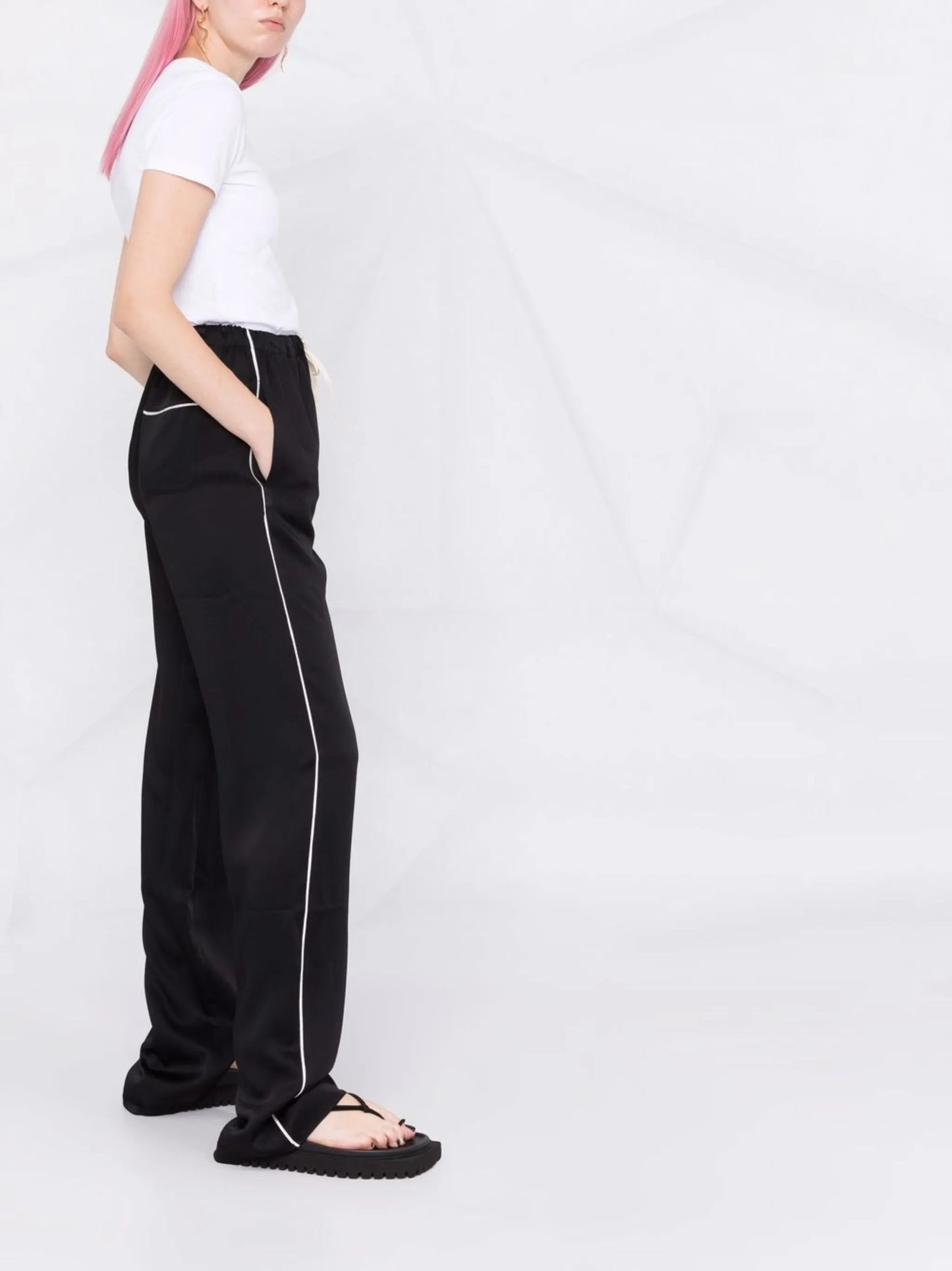 Le T-shirt Brode logo-embroidered top