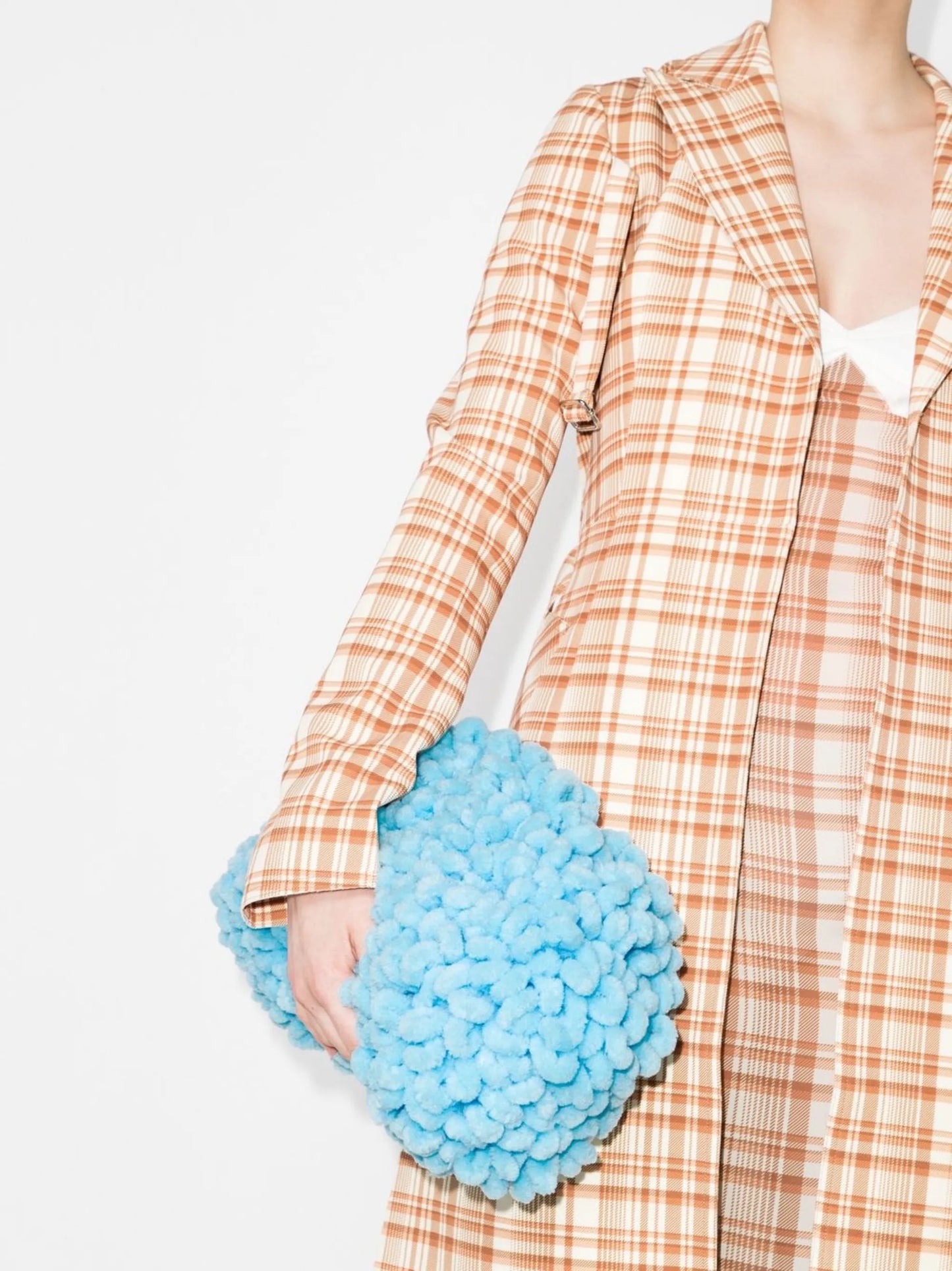 mop-effect clutch bag