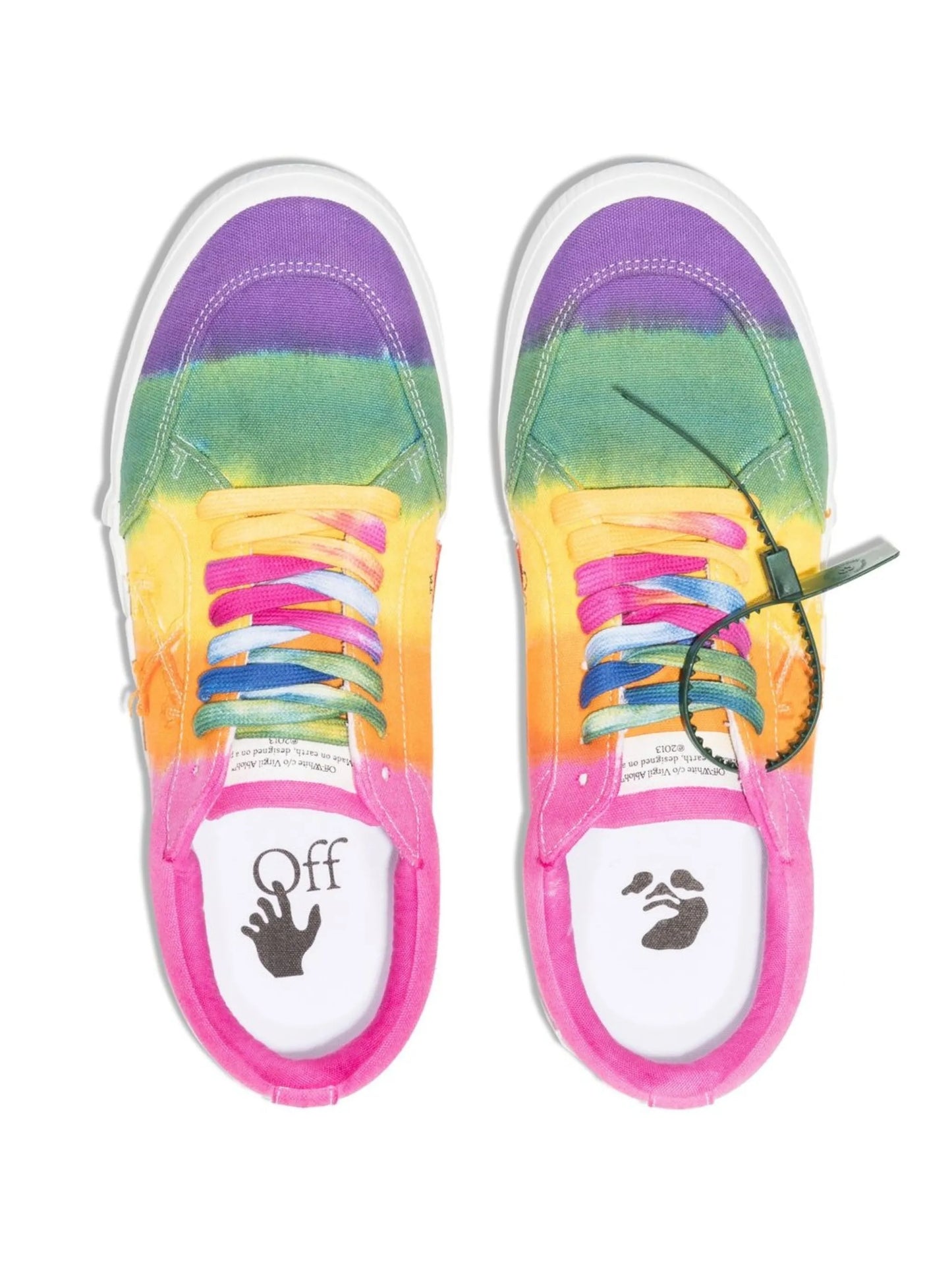 low-top Vulcanized sneakers