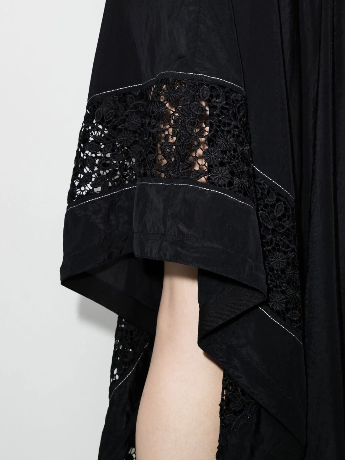 lace-insert asymmetric skirt